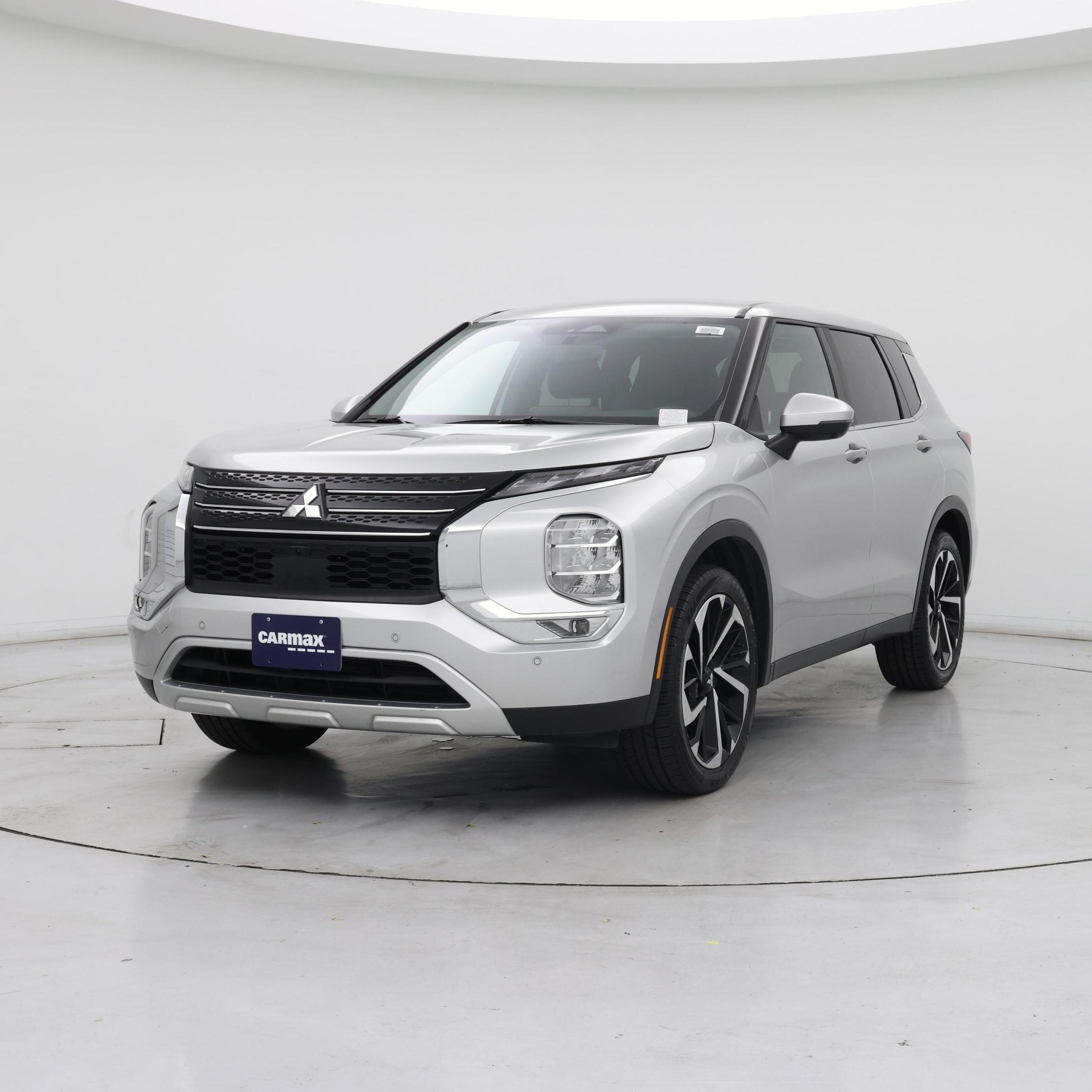 Thumbnail: 2024 Mitsubishi Outlander - 4