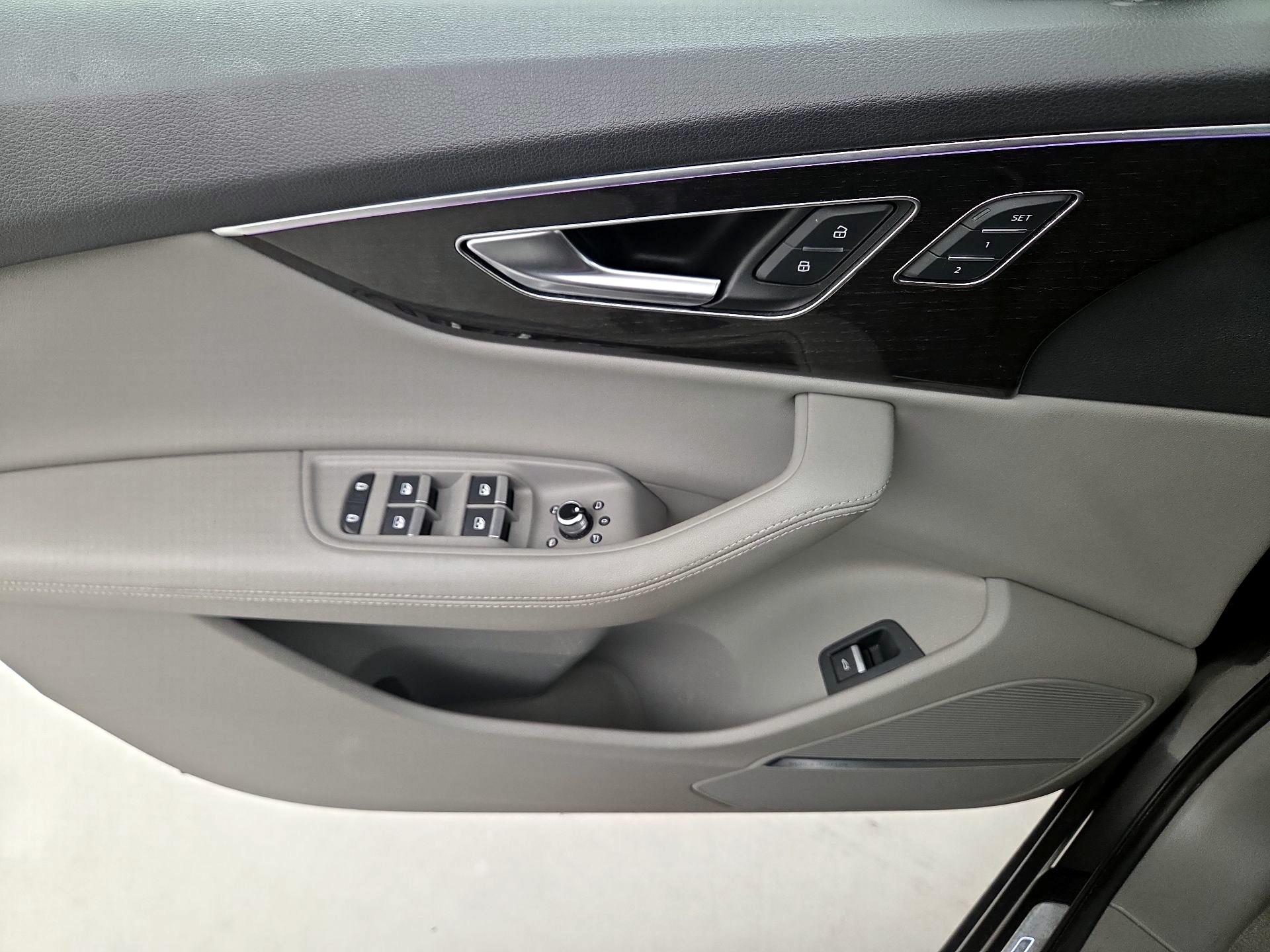 Thumbnail: 2024 Audi Q7 - 12