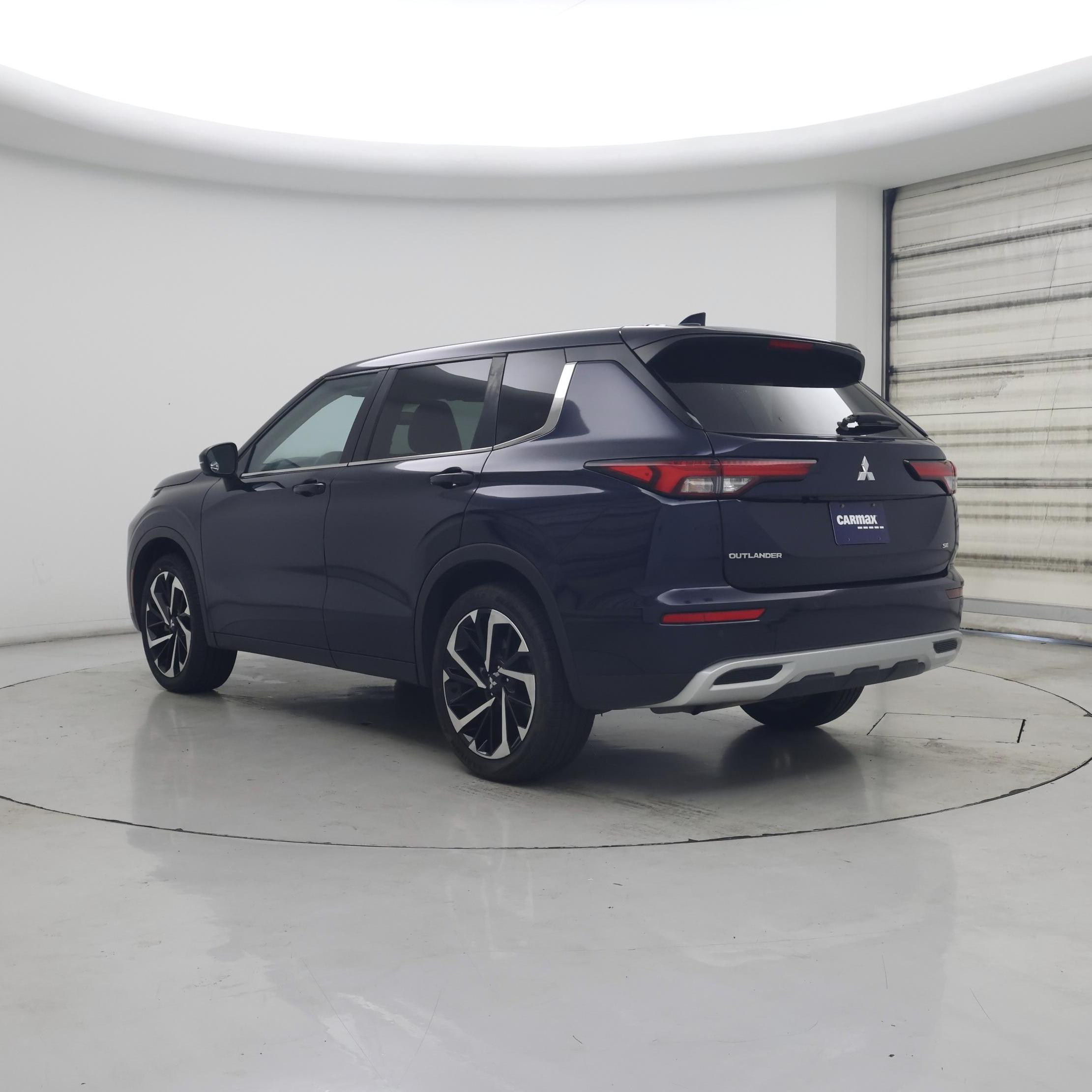 Thumbnail: 2024 Mitsubishi Outlander - 2