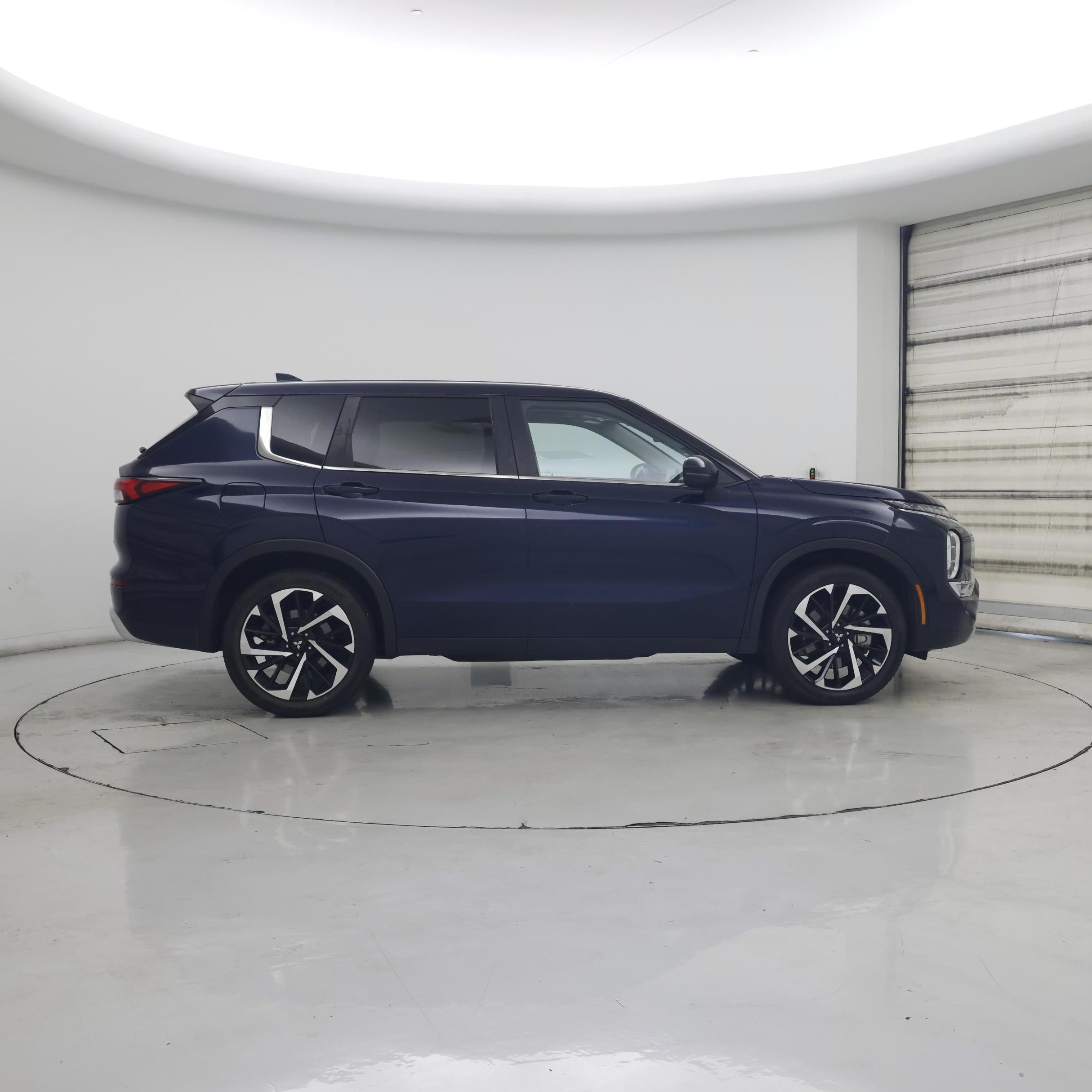 Thumbnail: 2024 Mitsubishi Outlander - 7