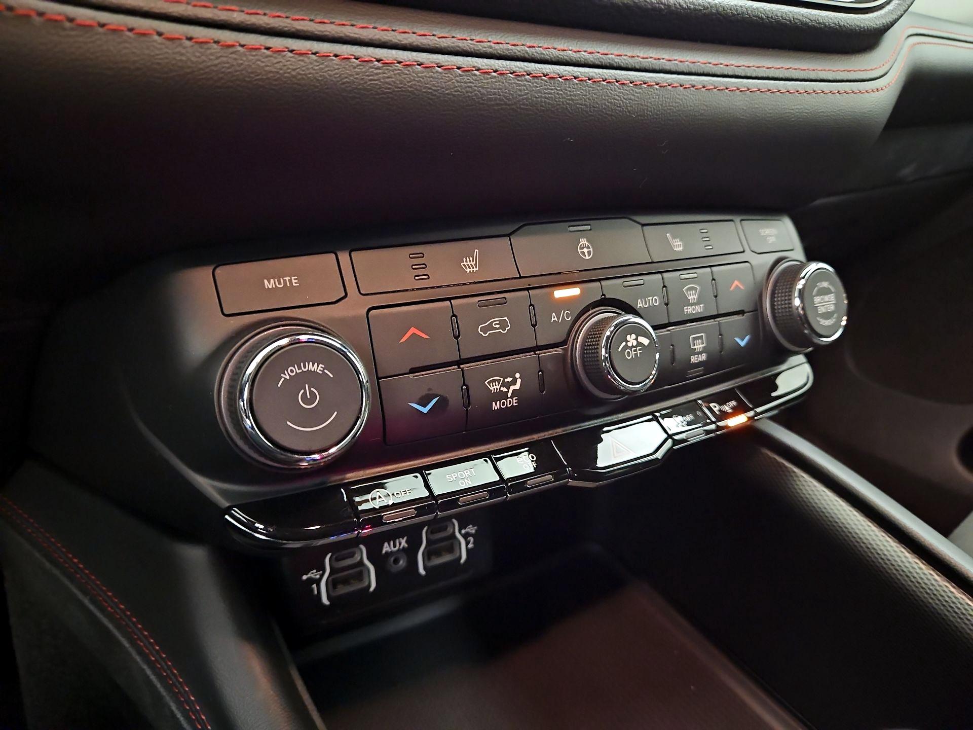 Thumbnail: 2025 Dodge Durango - 17