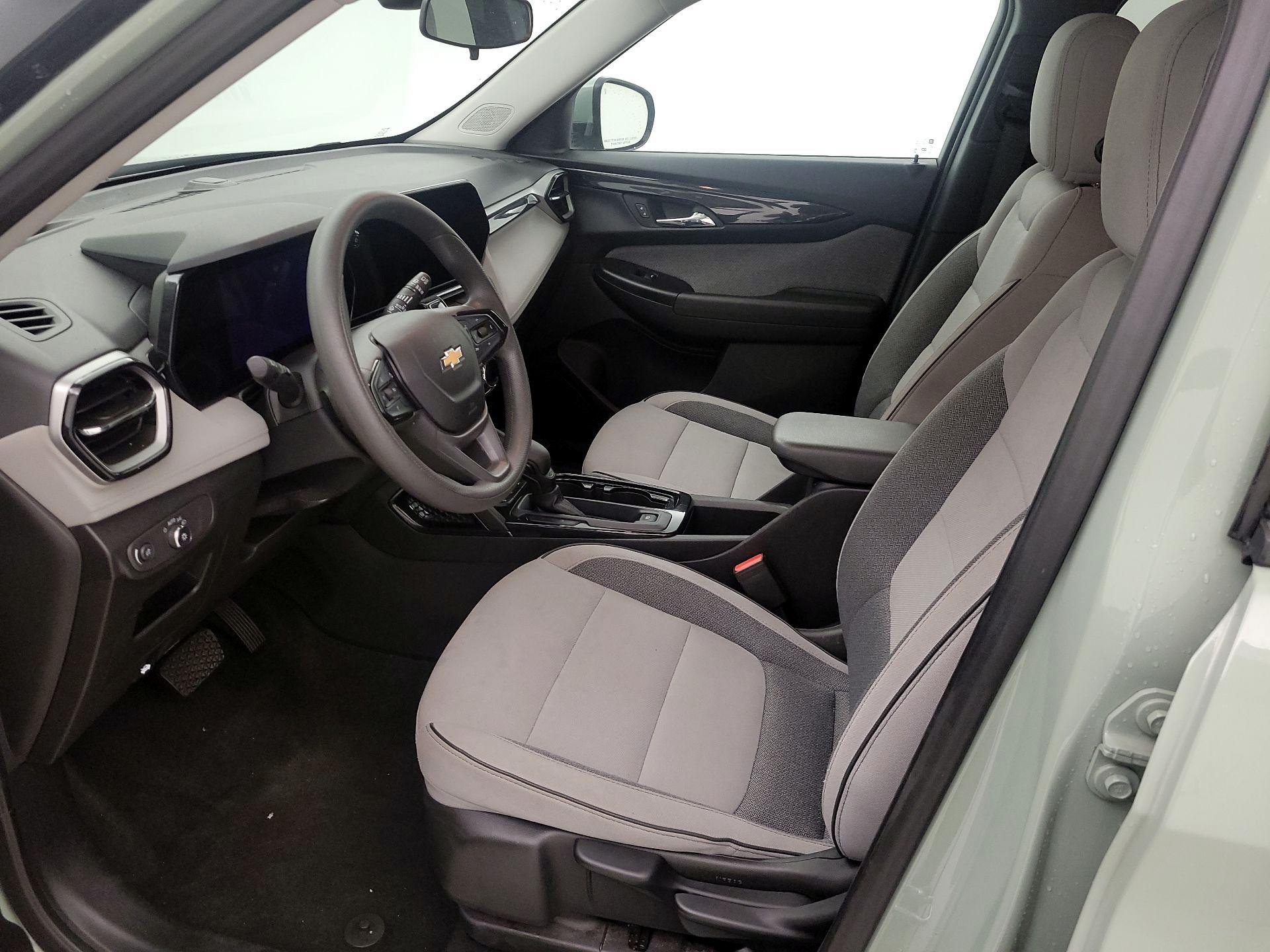 Thumbnail: 2025 Chevrolet TrailBlazer - 11