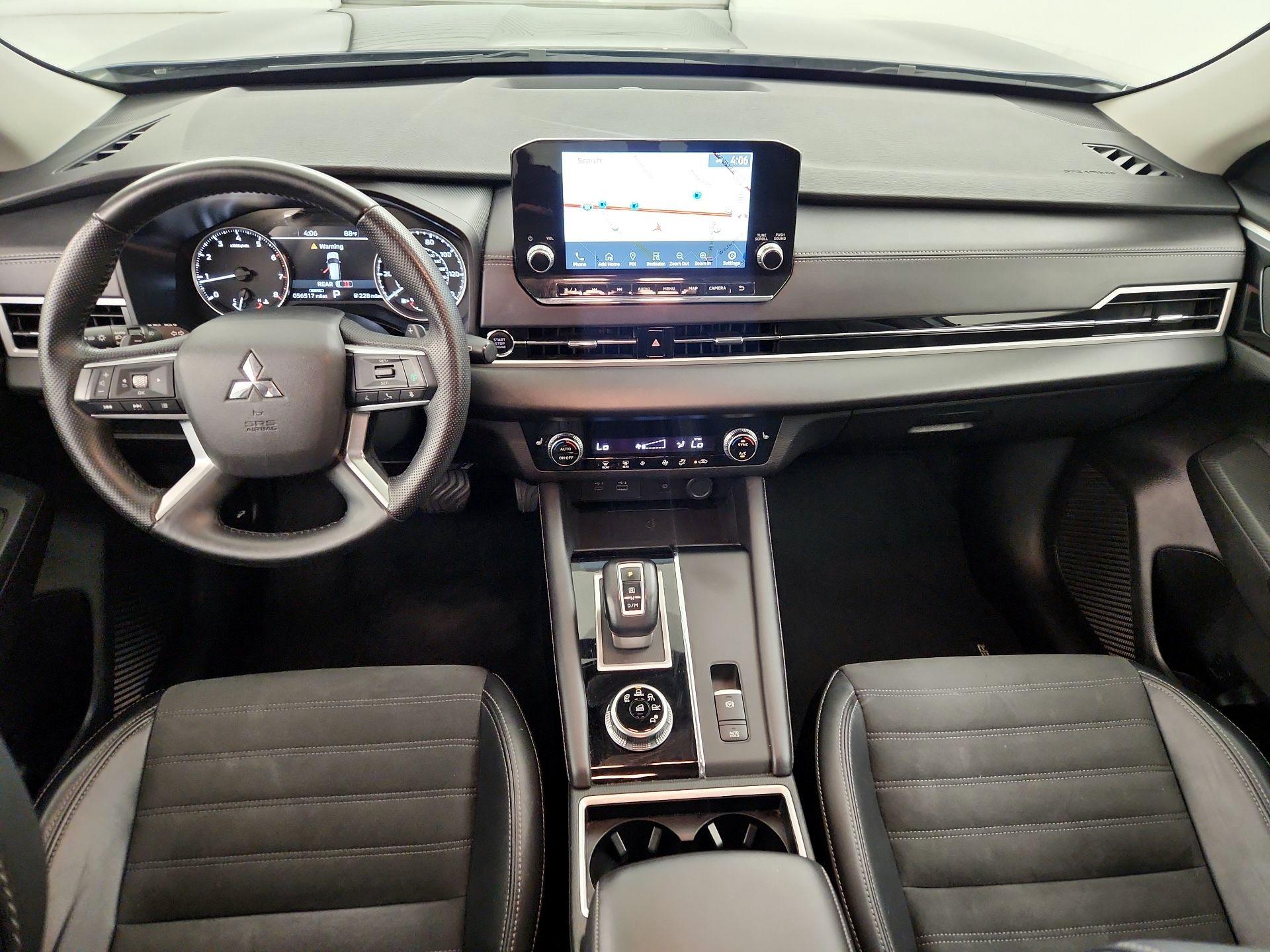 Thumbnail: 2024 Mitsubishi Outlander - 9