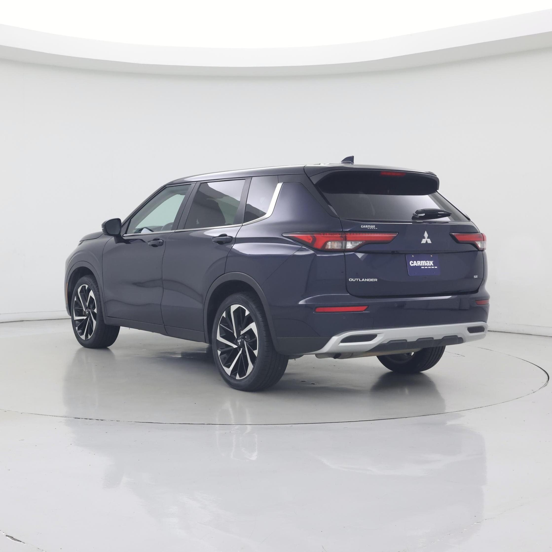Thumbnail: 2024 Mitsubishi Outlander - 2