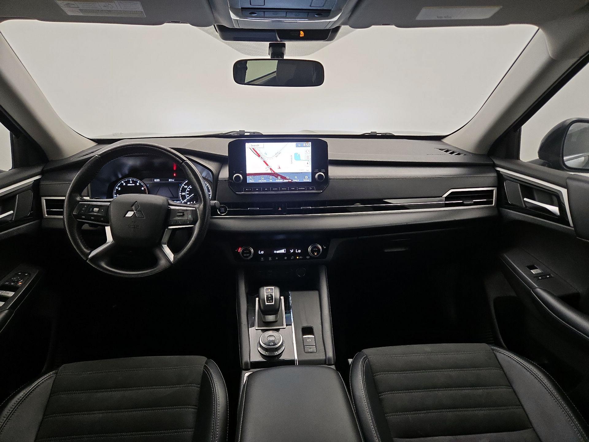 Thumbnail: 2024 Mitsubishi Outlander - 9