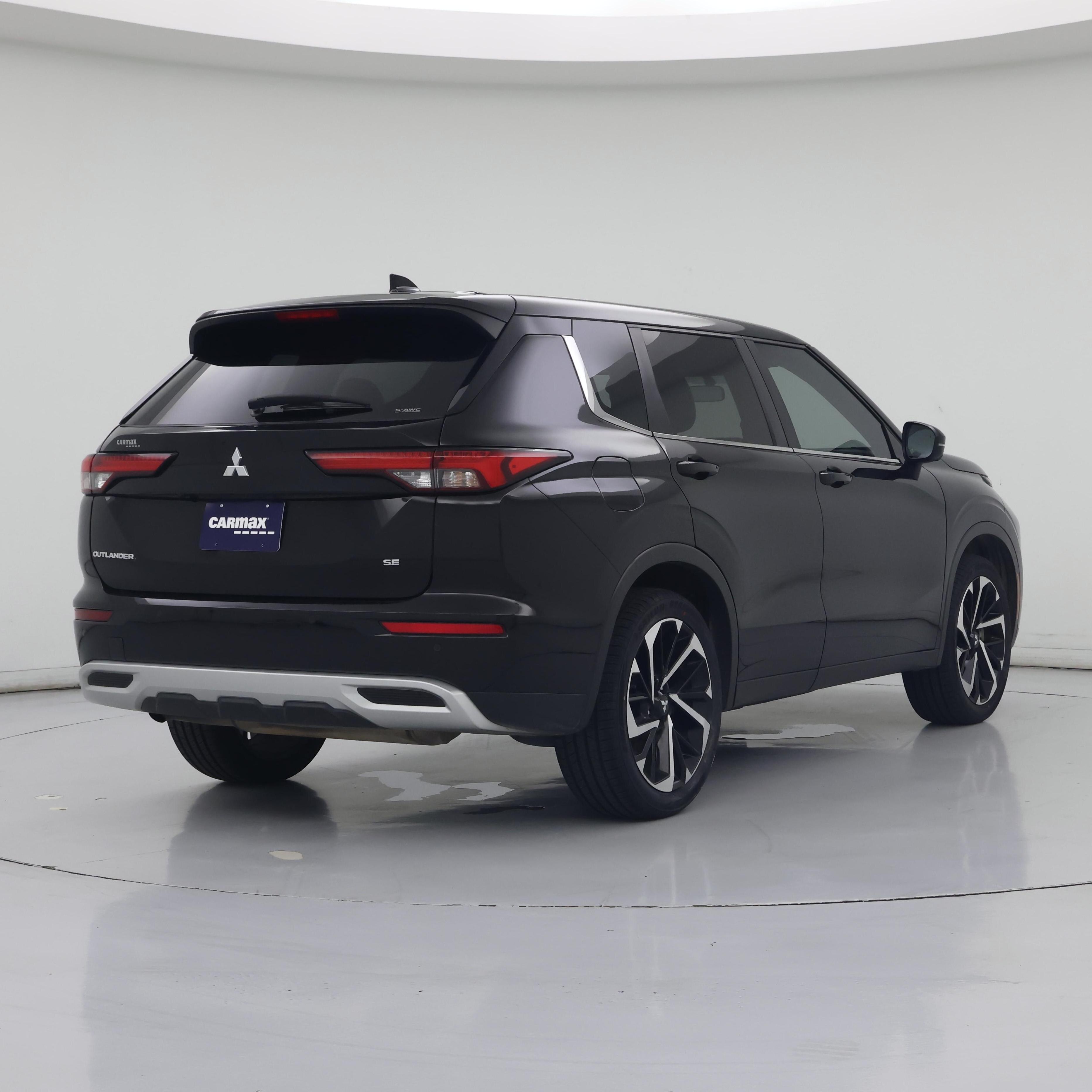 Thumbnail: 2024 Mitsubishi Outlander - 8