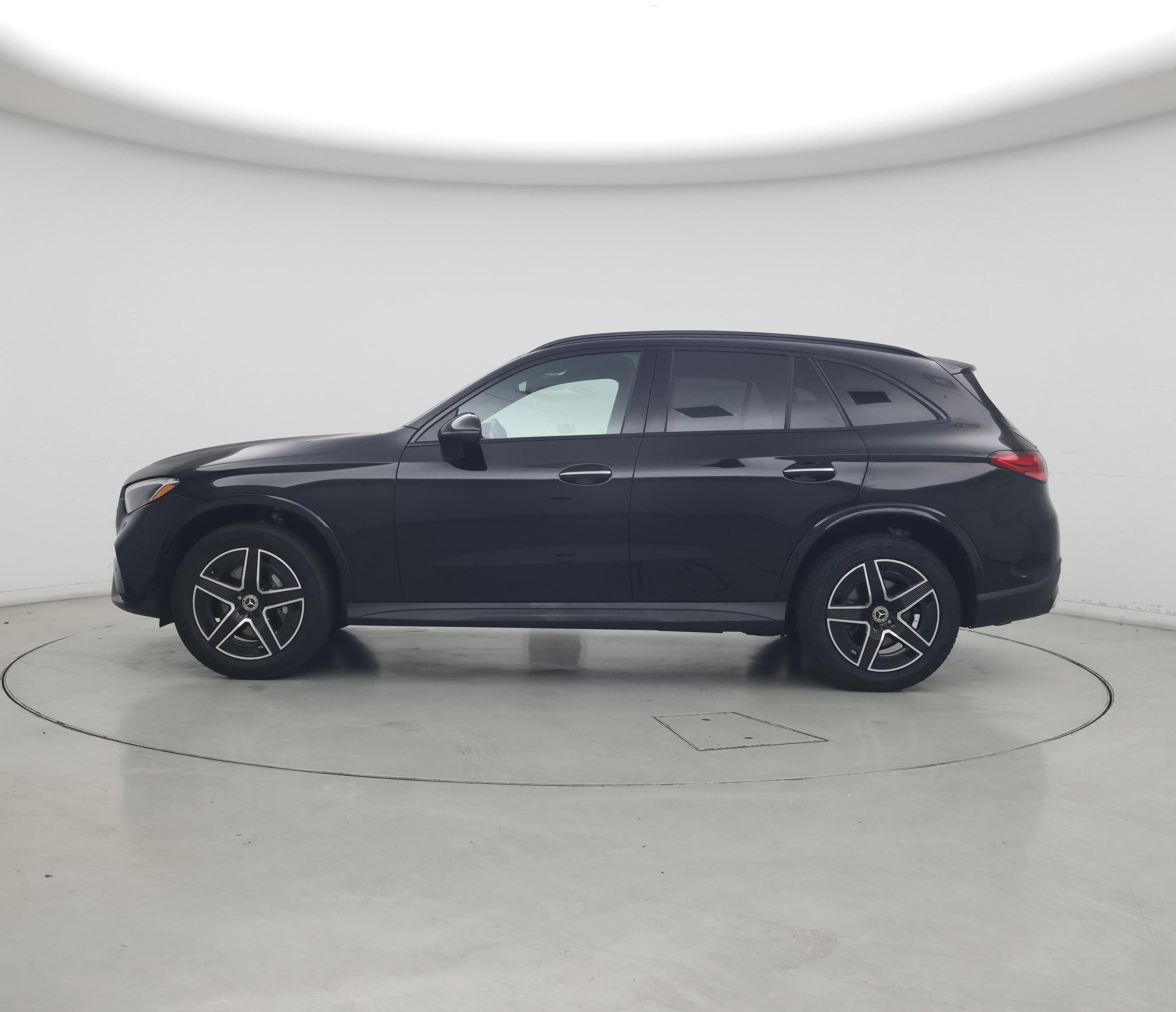 Thumbnail: 2024 Mercedes-Benz GLC - 3