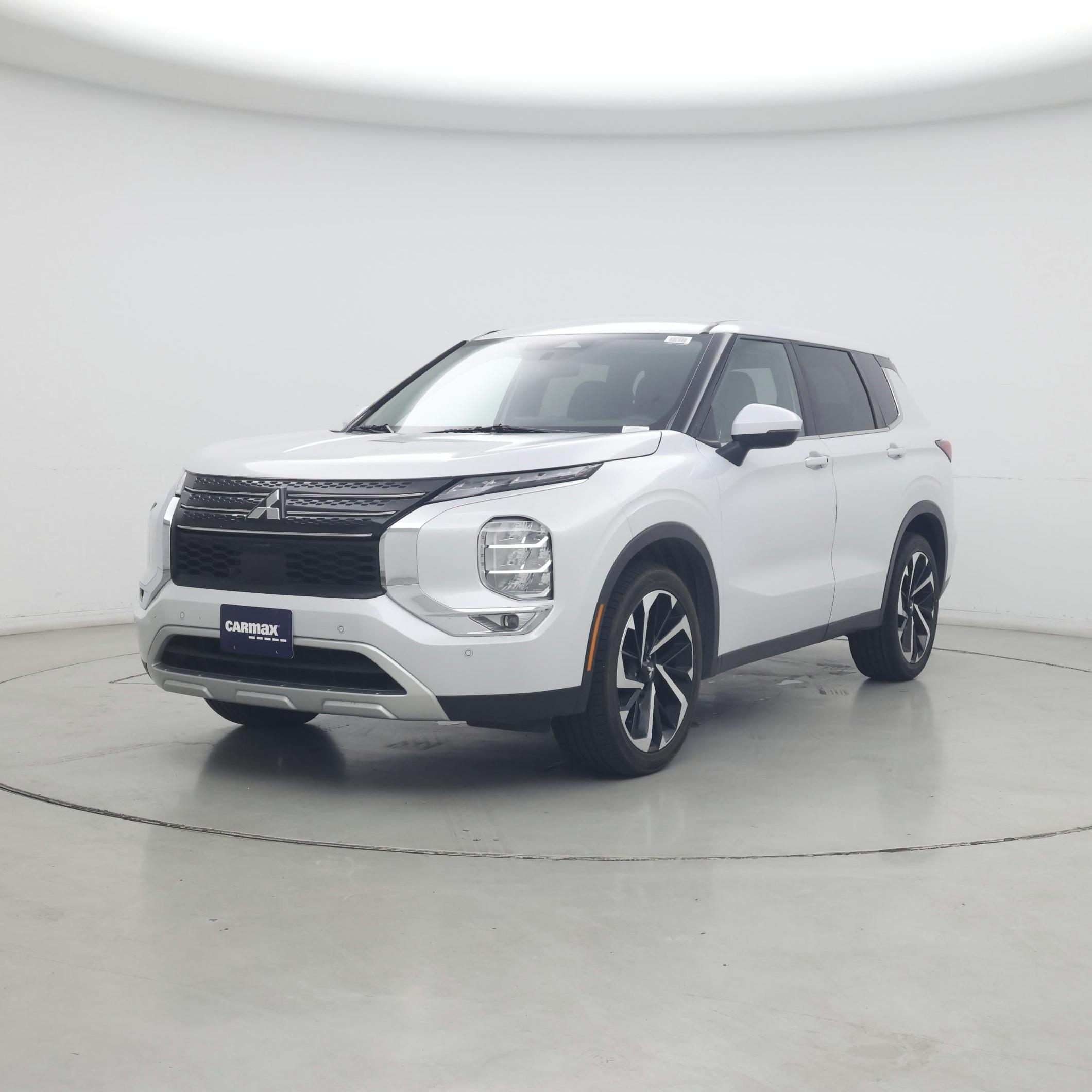 Thumbnail: 2024 Mitsubishi Outlander - 4