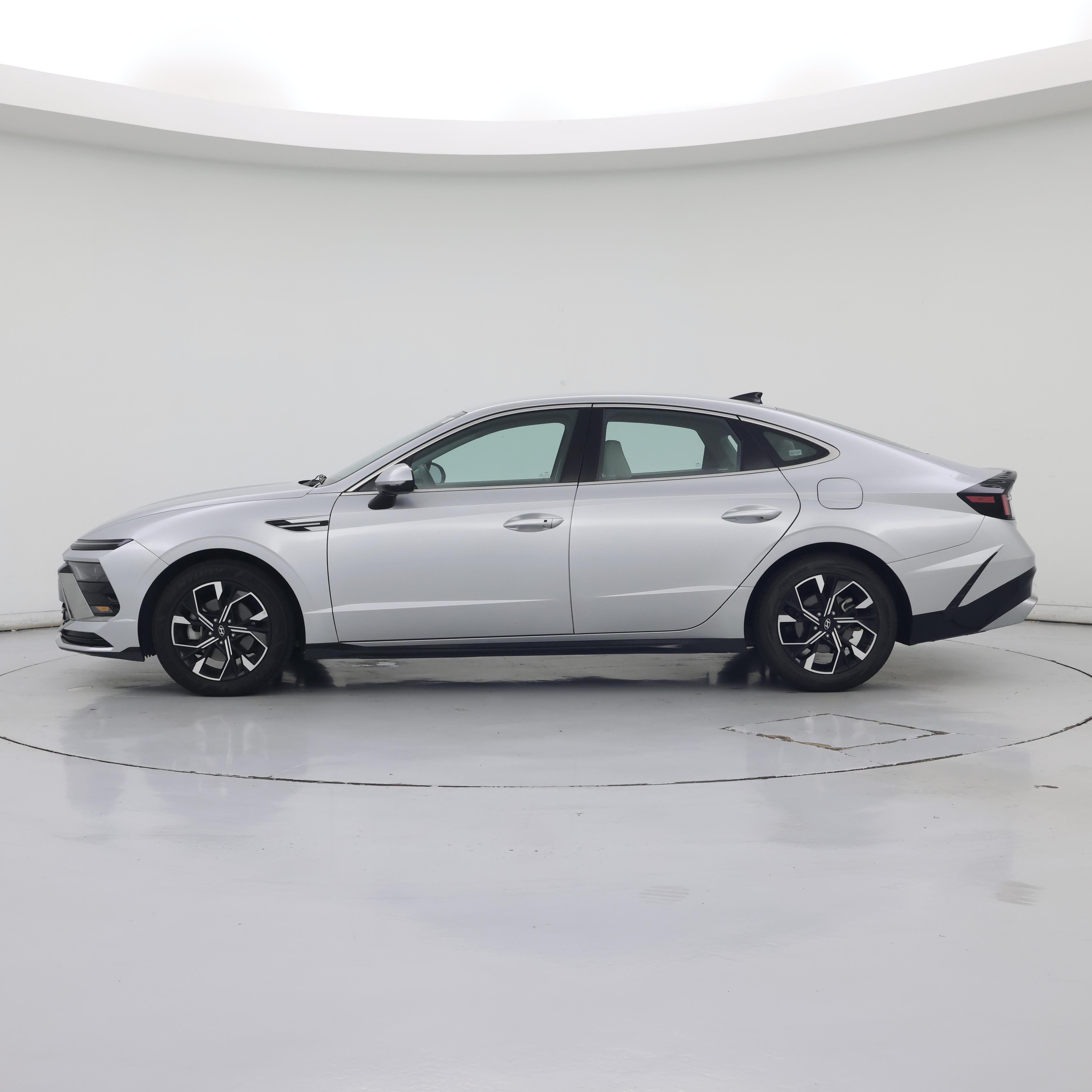Thumbnail: 2024 Hyundai Sonata - 3