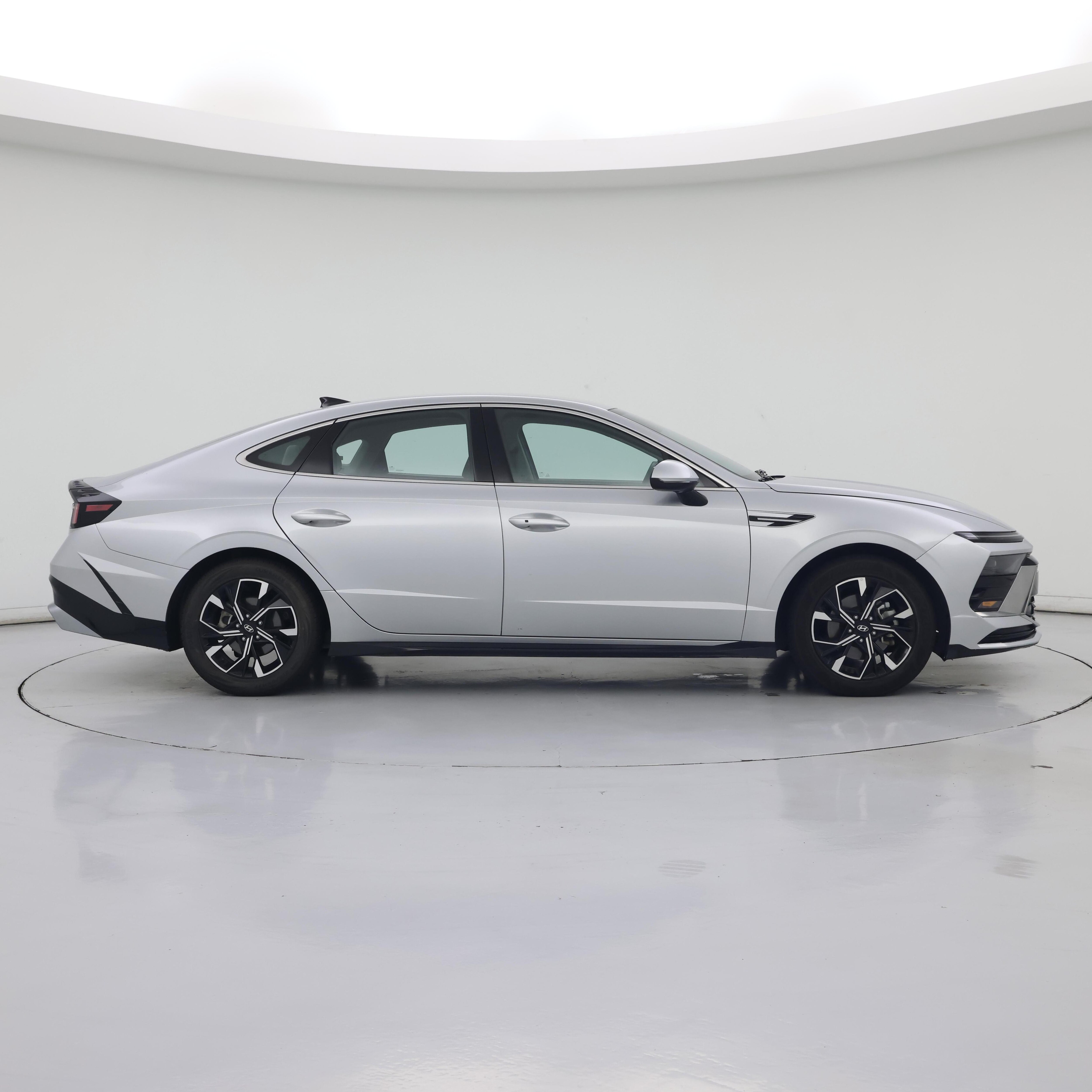 Thumbnail: 2024 Hyundai Sonata - 7