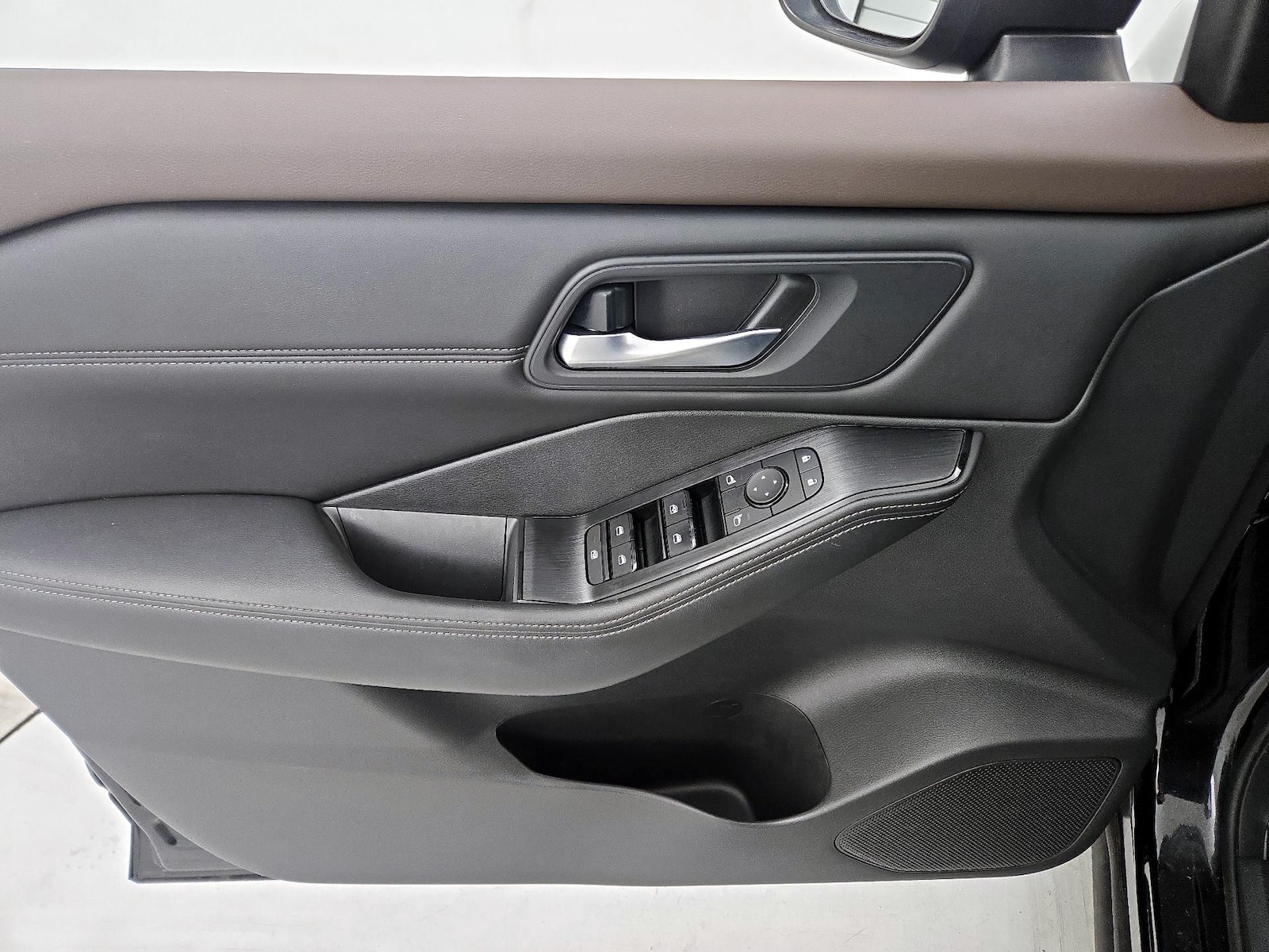 2022 Nissan Rogue SV - Photo 13