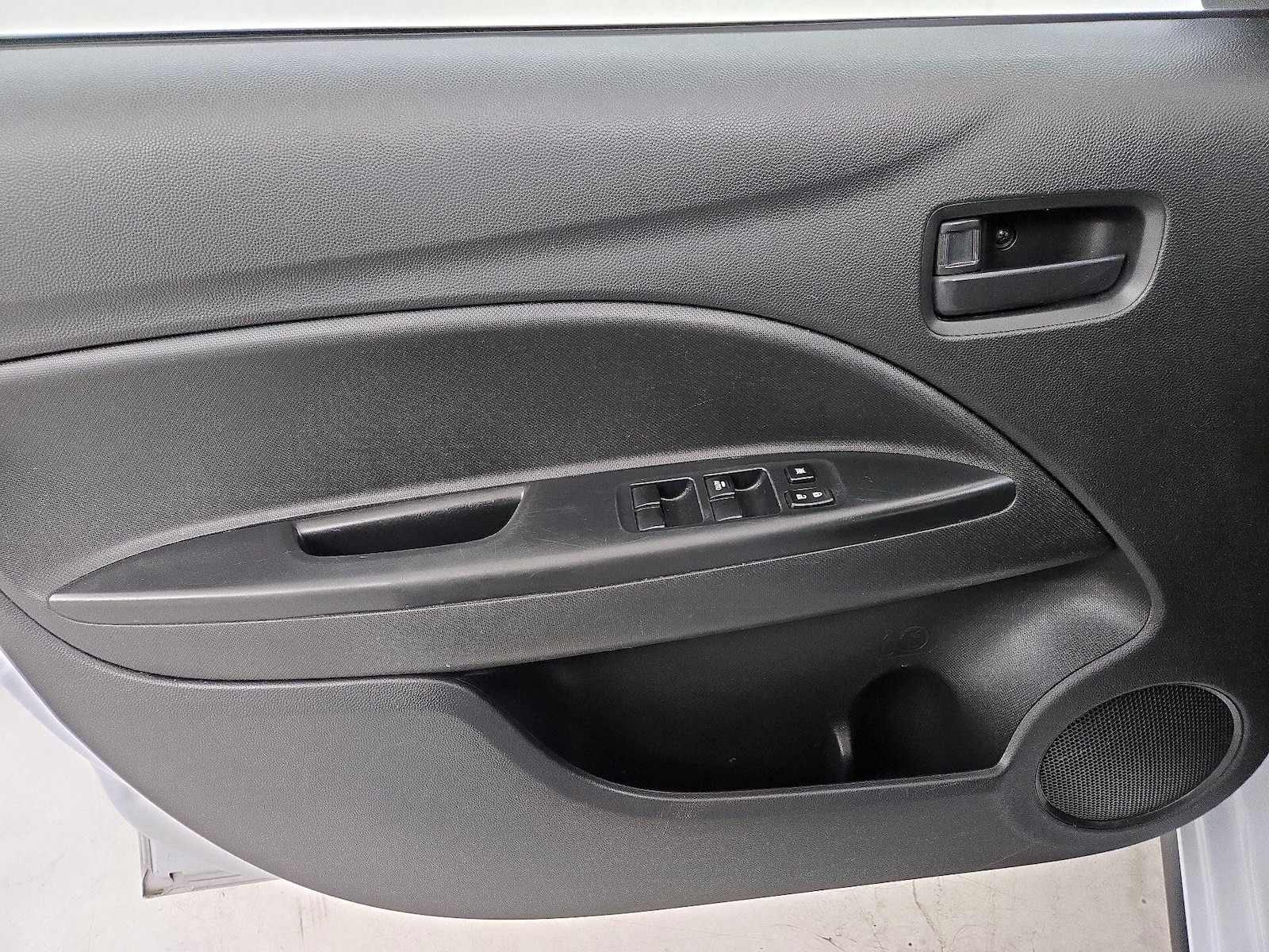 2024 Mitsubishi Mirage ES - Photo 13