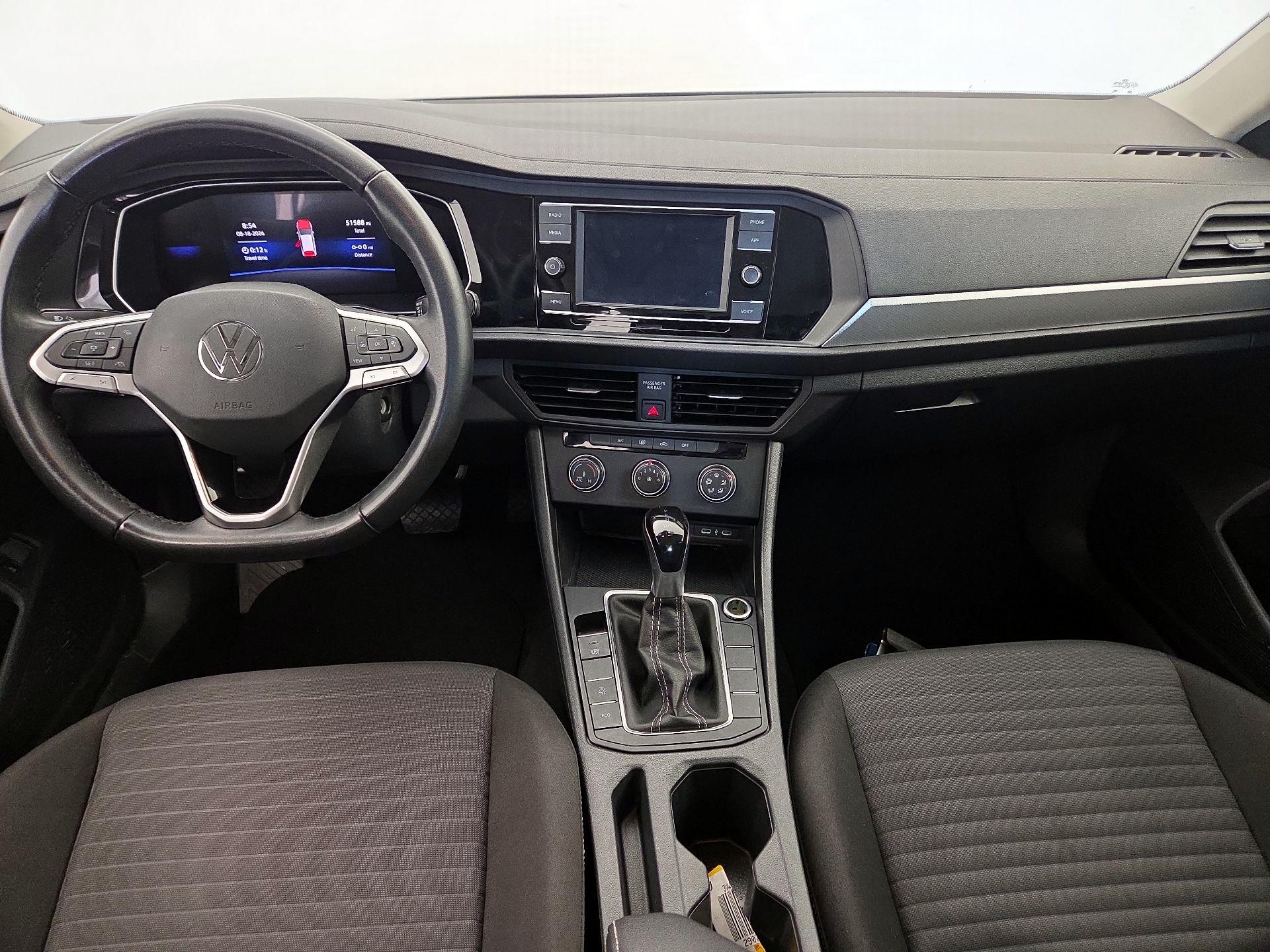 Thumbnail: 2024 Volkswagen Jetta - 9