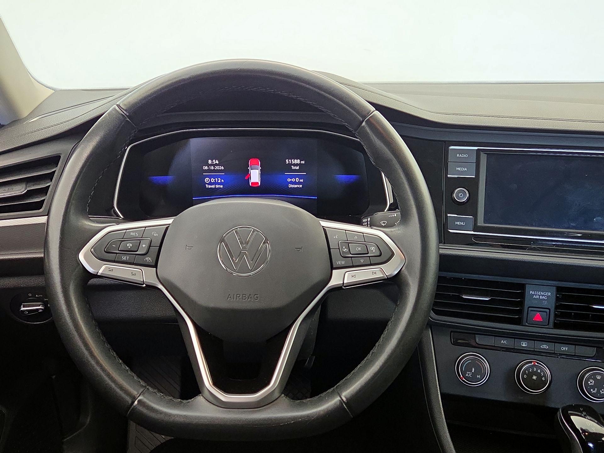 Thumbnail: 2024 Volkswagen Jetta - 10