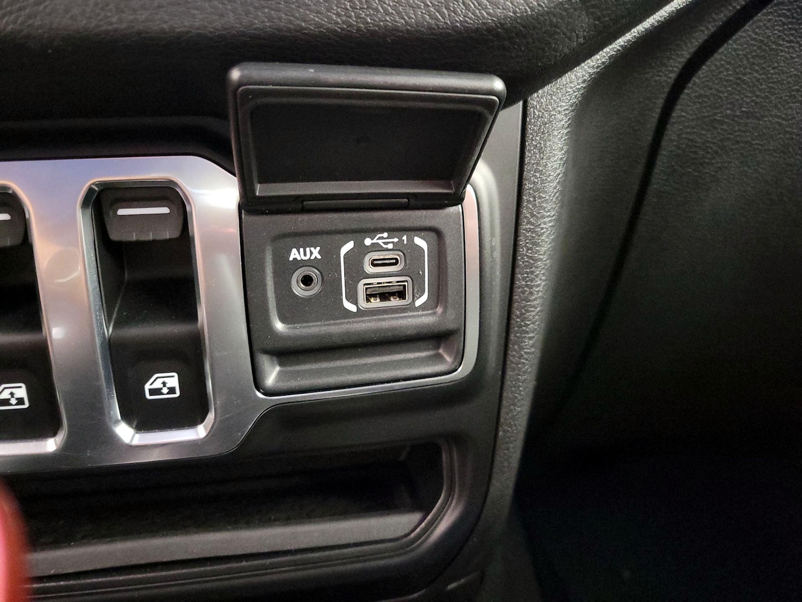 2025 Jeep Wrangler 2-Door Sport - Photo 19
