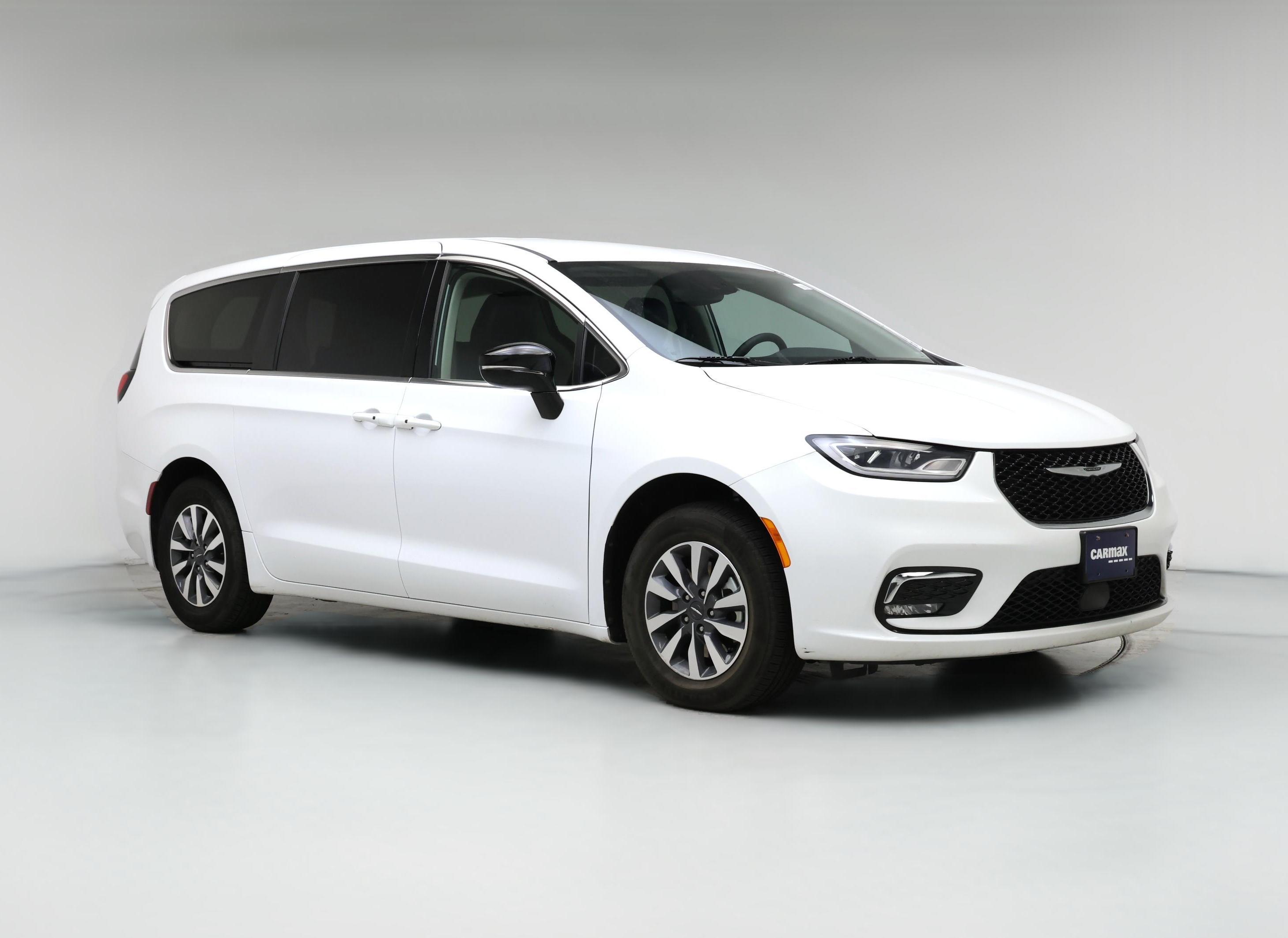 Thumbnail: 2024 Chrysler Pacifica - 1
