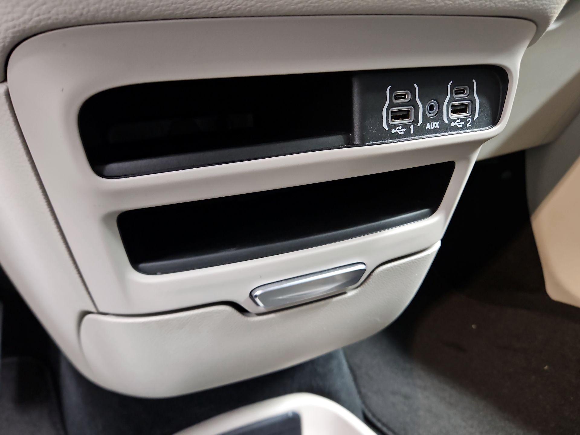 Thumbnail: 2024 Chrysler Pacifica - 19