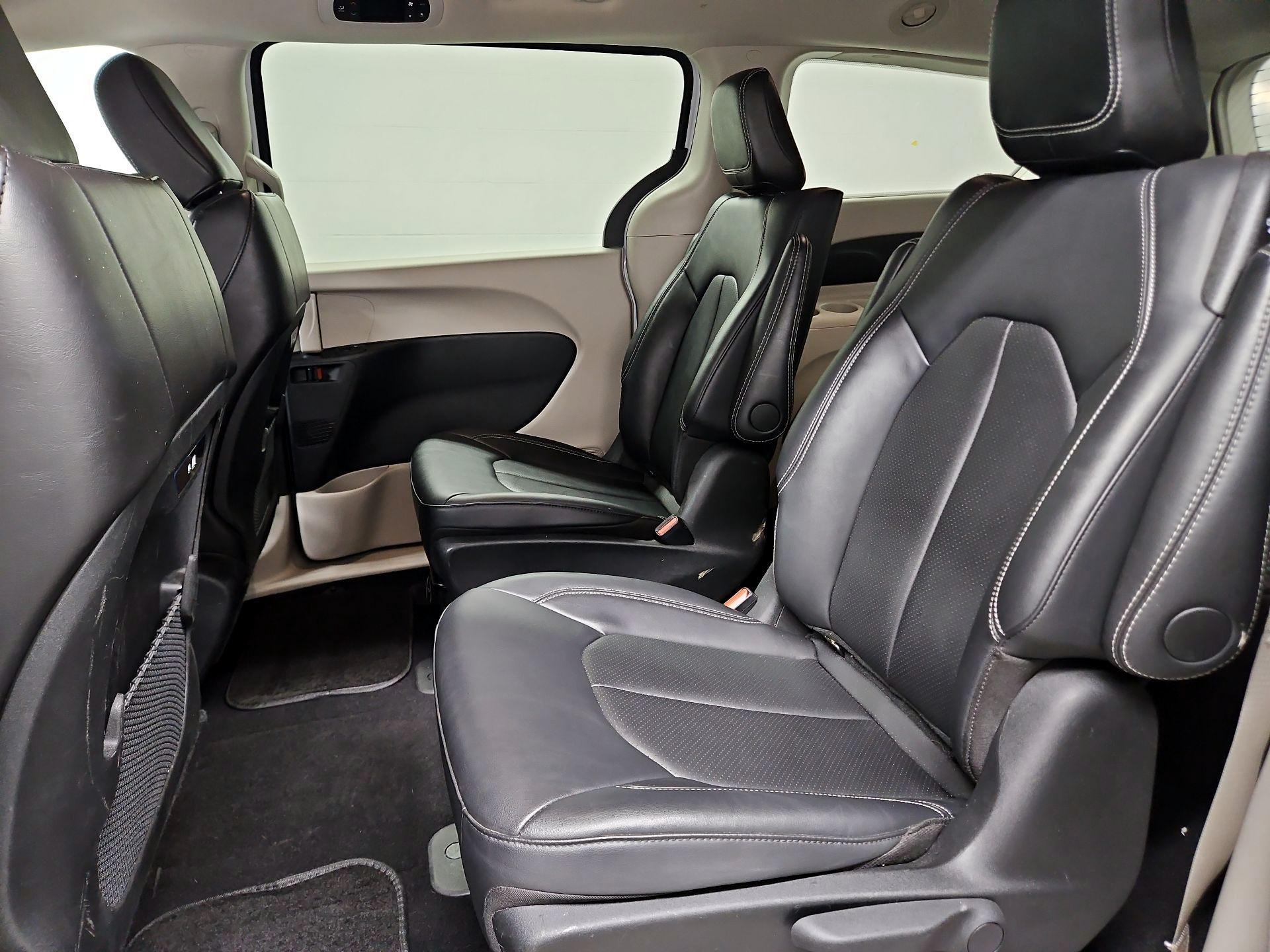 Thumbnail: 2024 Chrysler Pacifica - 20