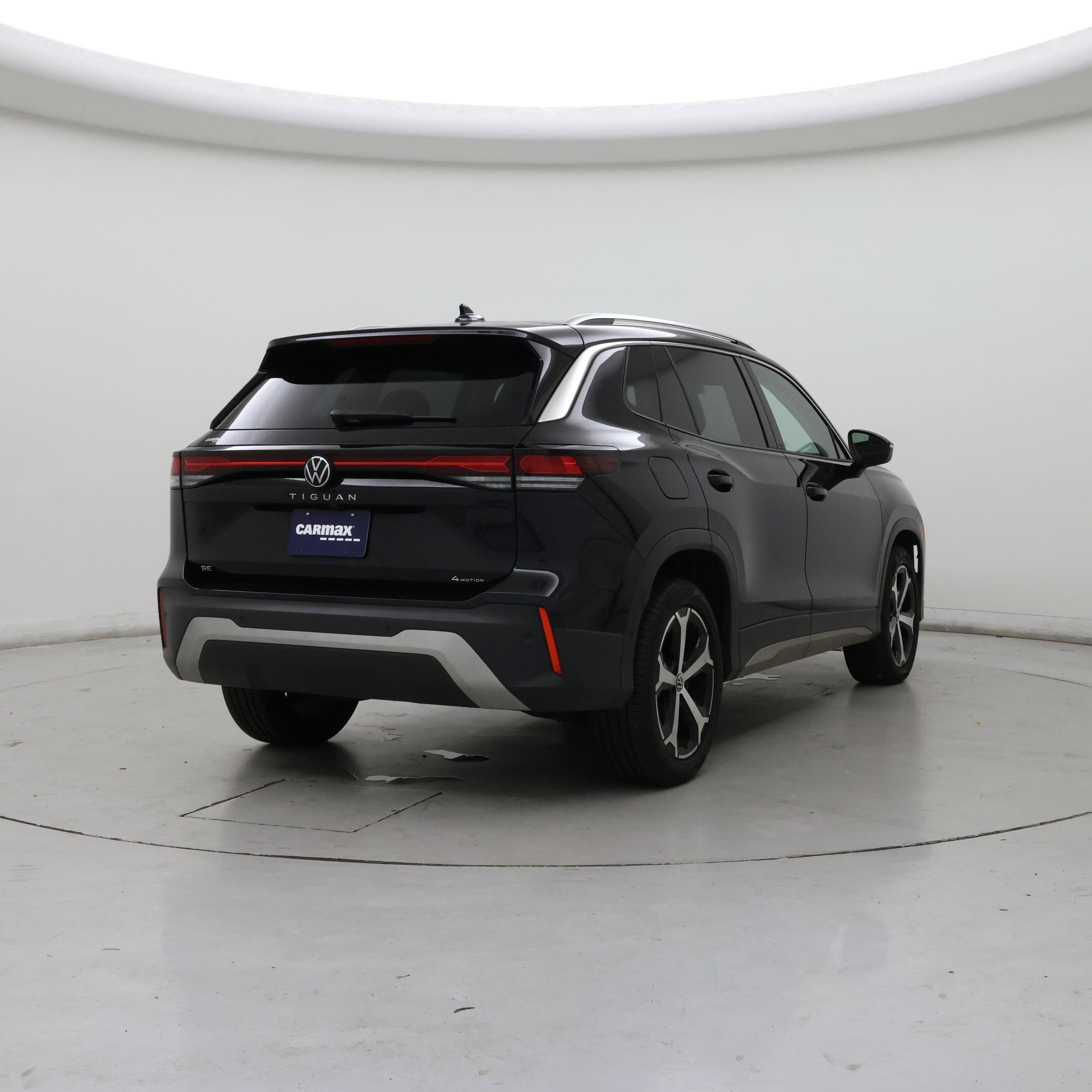 Thumbnail: 2025 Volkswagen Tiguan - 8