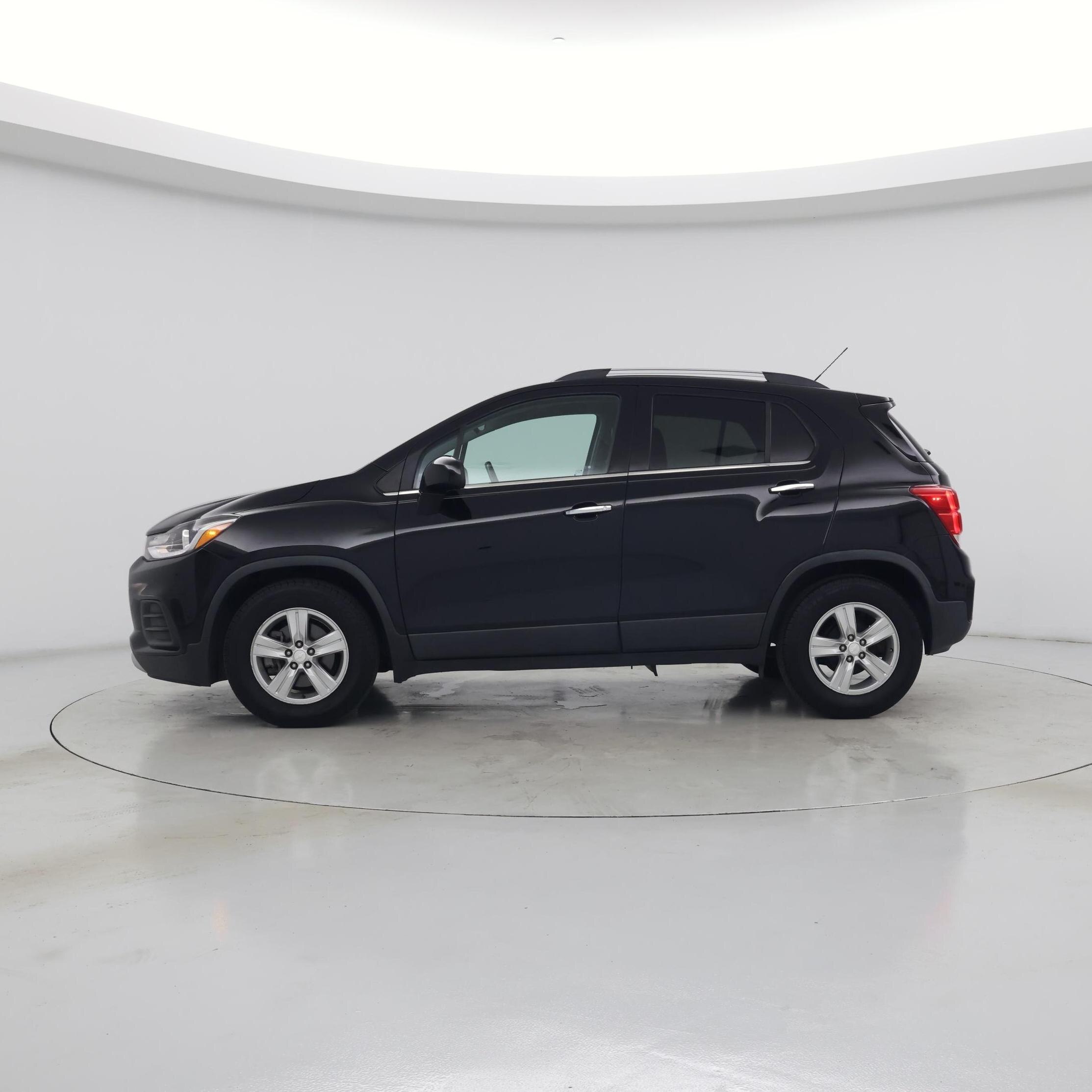 Thumbnail: 2020 Chevrolet Trax - 3