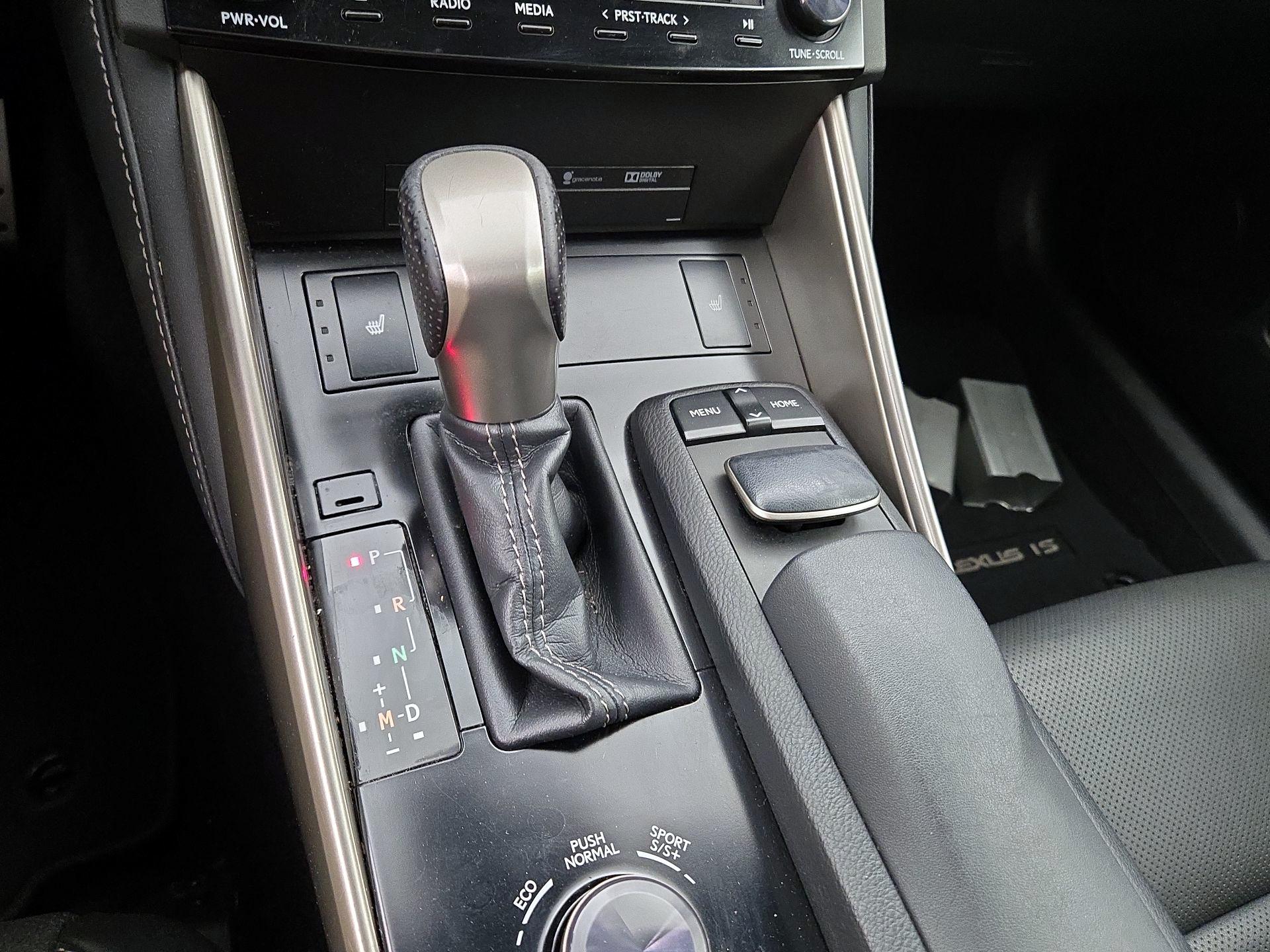 Thumbnail: 2014 Lexus IS - 18