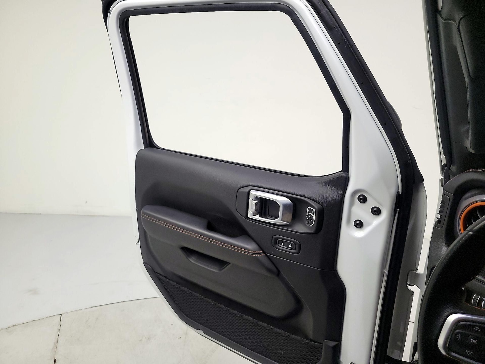 2022 Jeep Gladiator Mojave - Photo 13