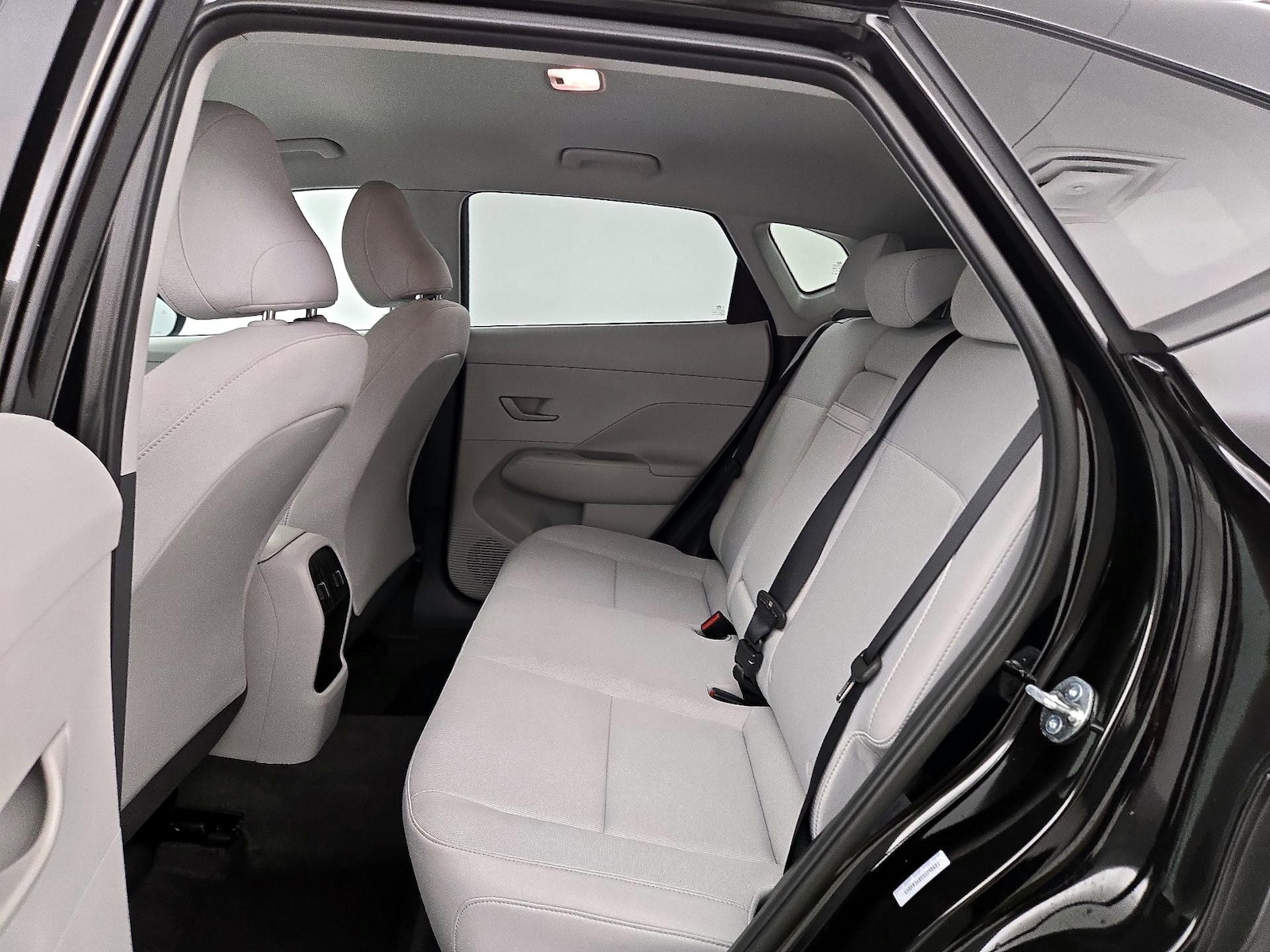 2025 Hyundai Kona SEL - Photo 20