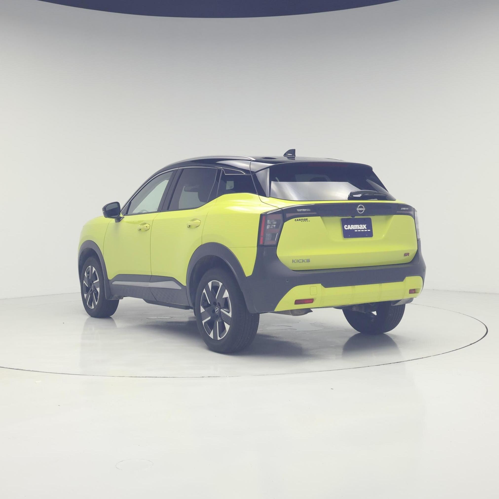 Thumbnail: 2025 Nissan Kicks - 2