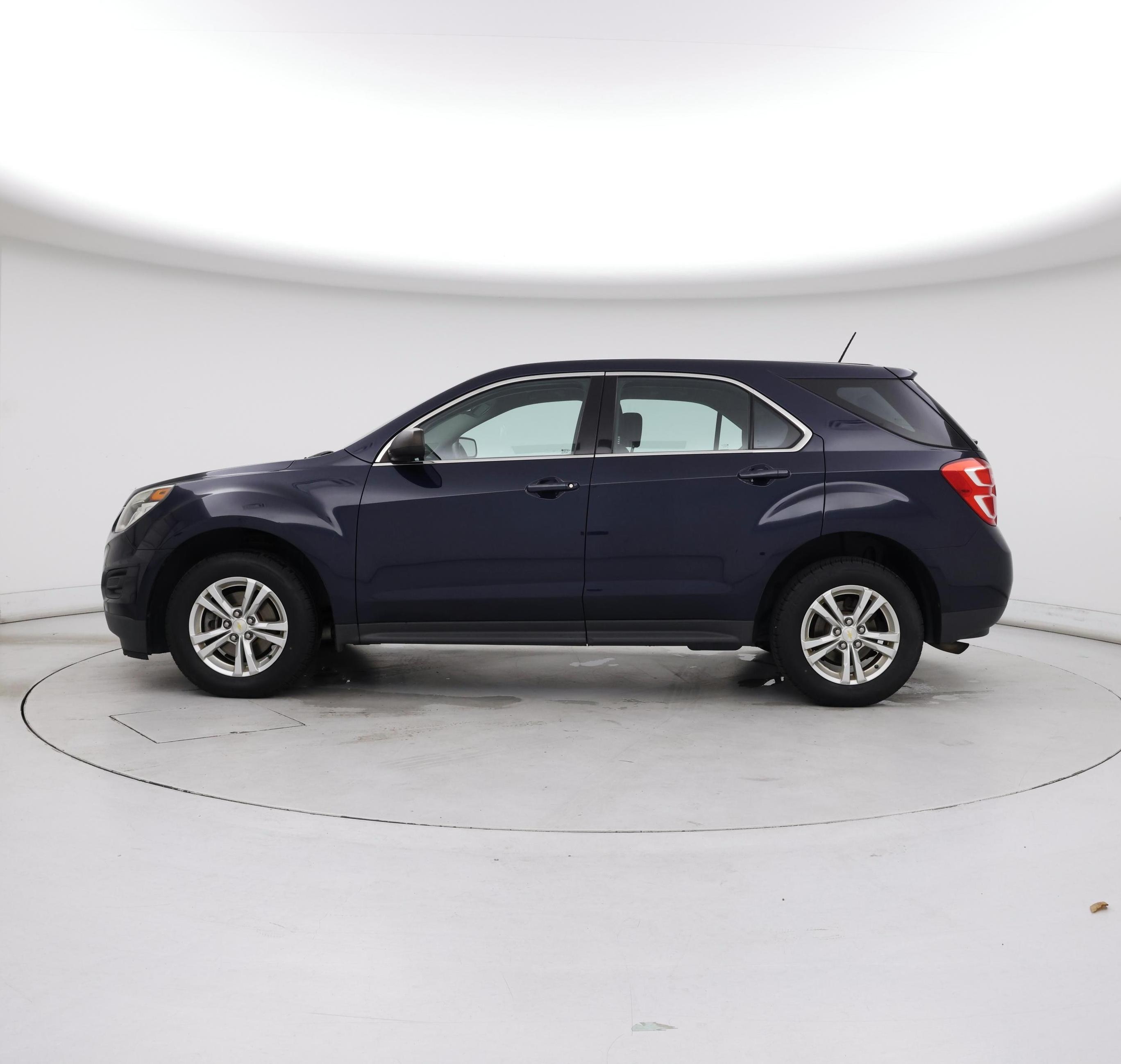 Thumbnail: 2017 Chevrolet Equinox - 3