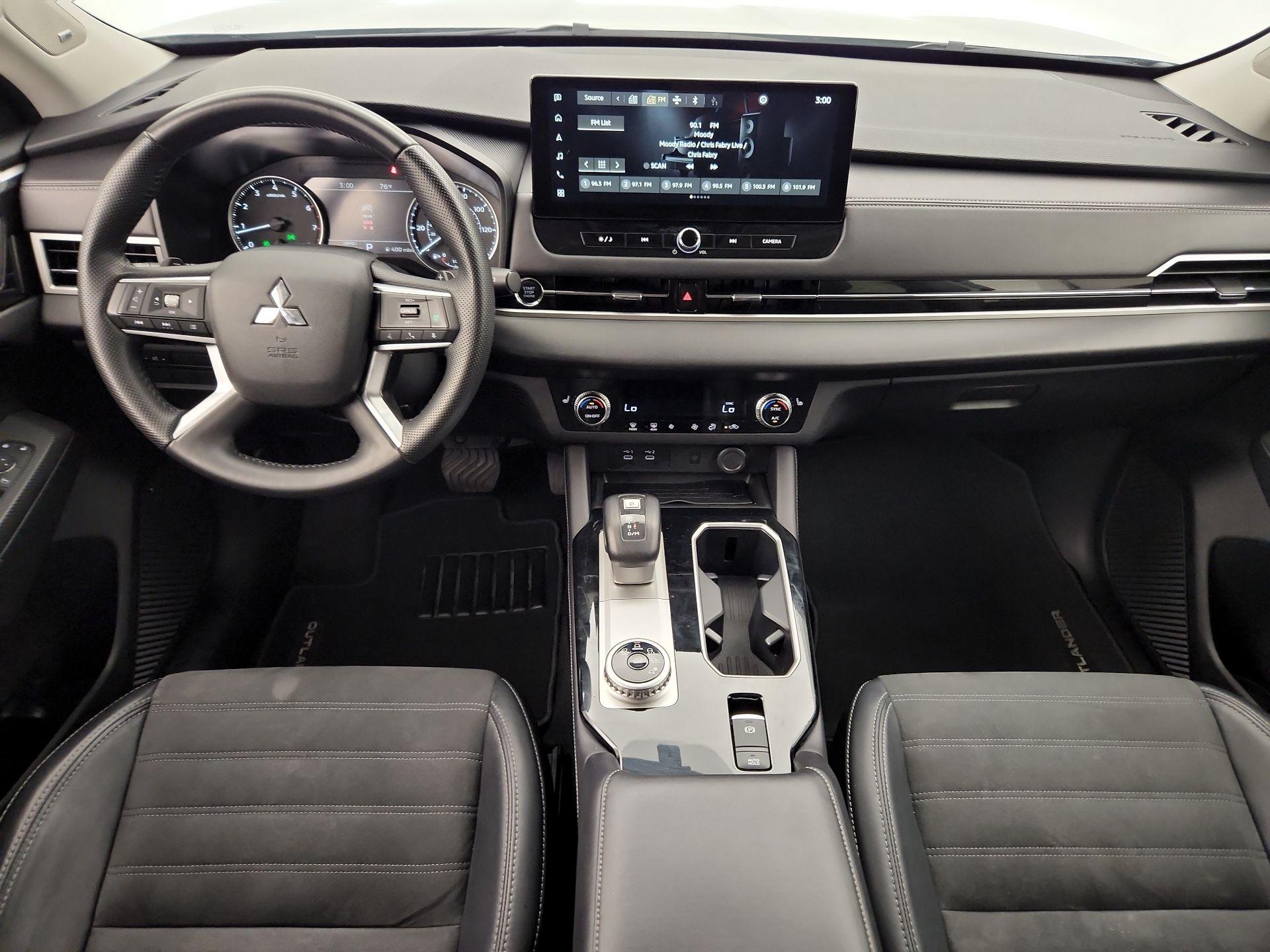 Thumbnail: 2025 Mitsubishi Outlander - 9