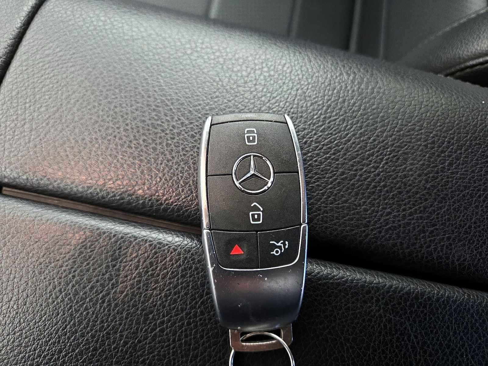 2024 Mercedes-Benz GLE GLE450E - Photo 25