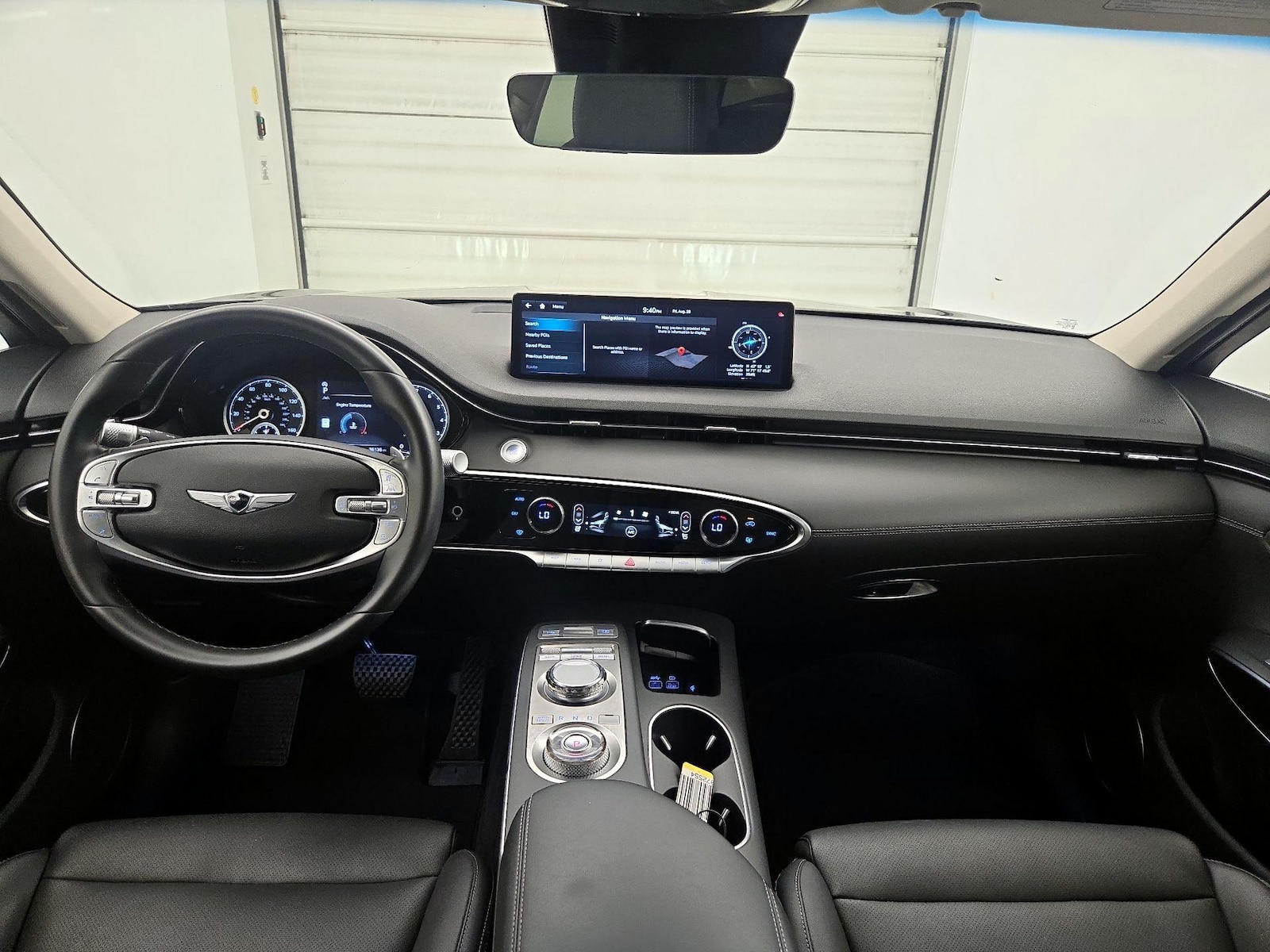 2025 GENESIS GV70 Standard - Photo 10
