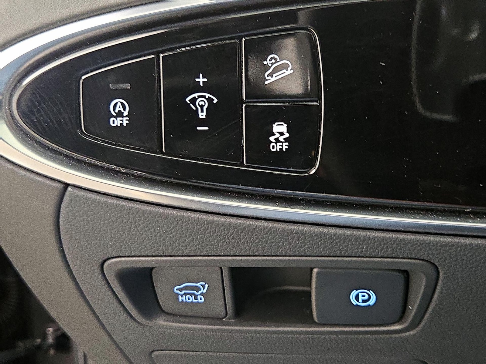 2025 GENESIS GV70 Standard - Photo 14