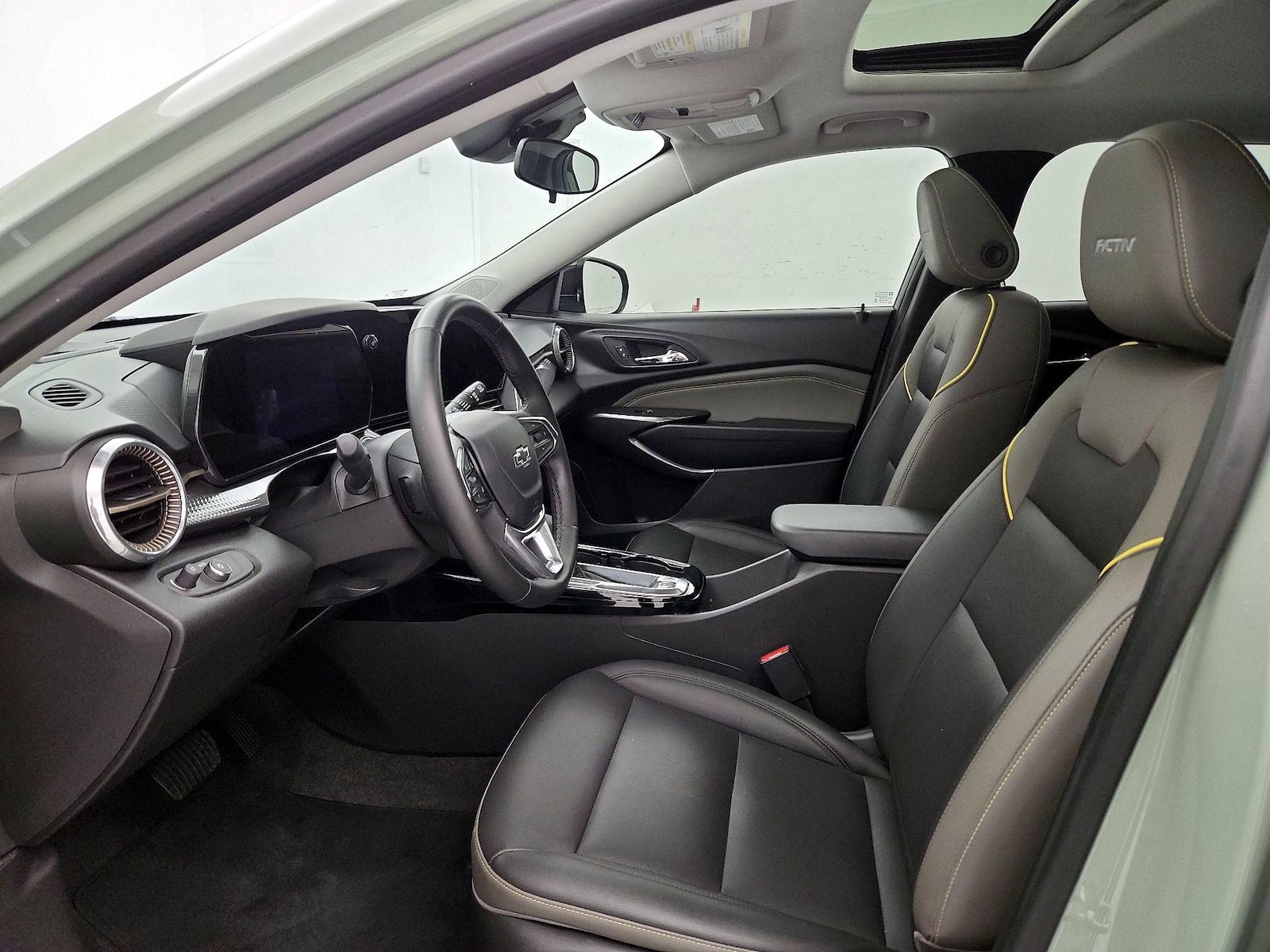 2025 Chevrolet Trax Activ - Photo 12