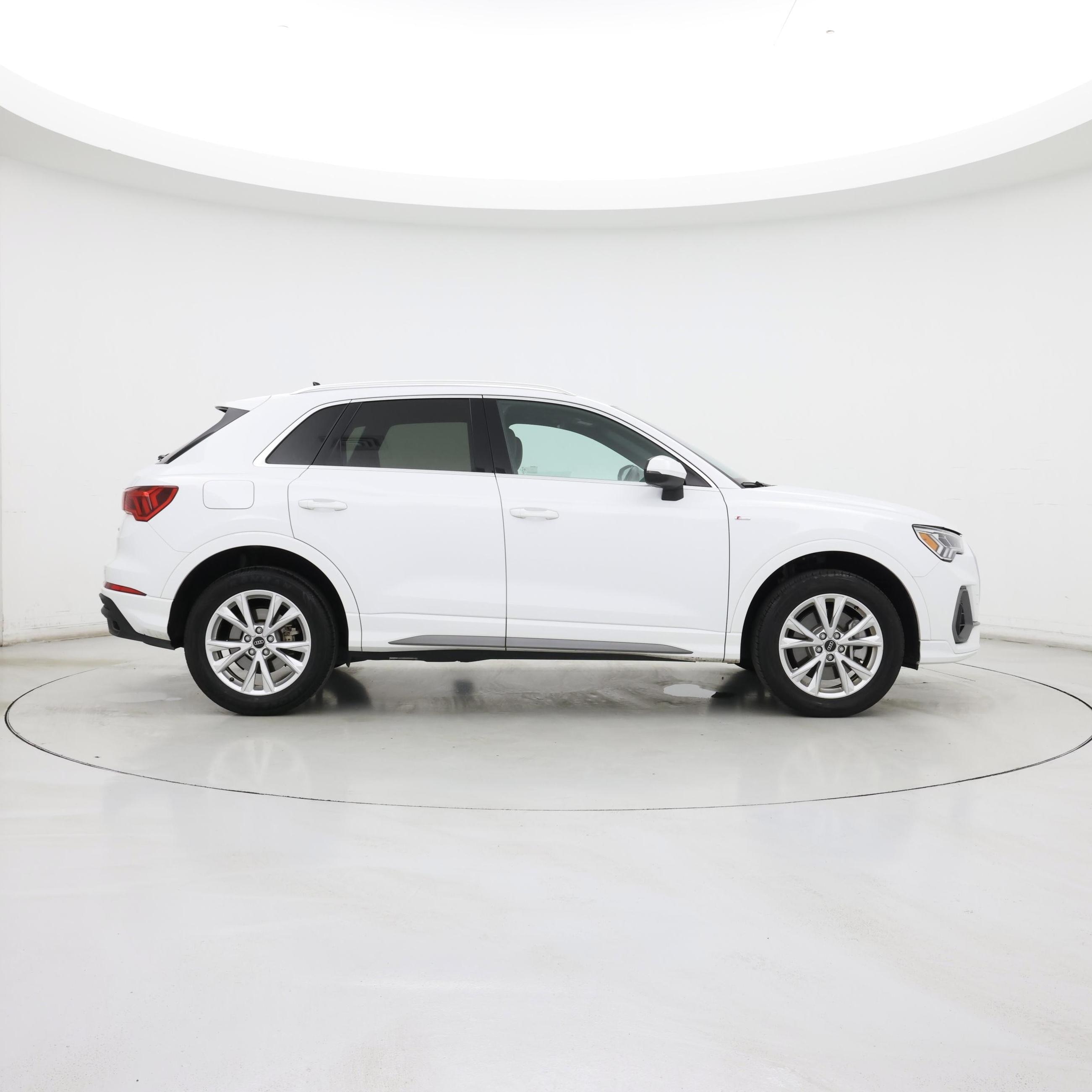 Thumbnail: 2025 Audi Q3 - 7