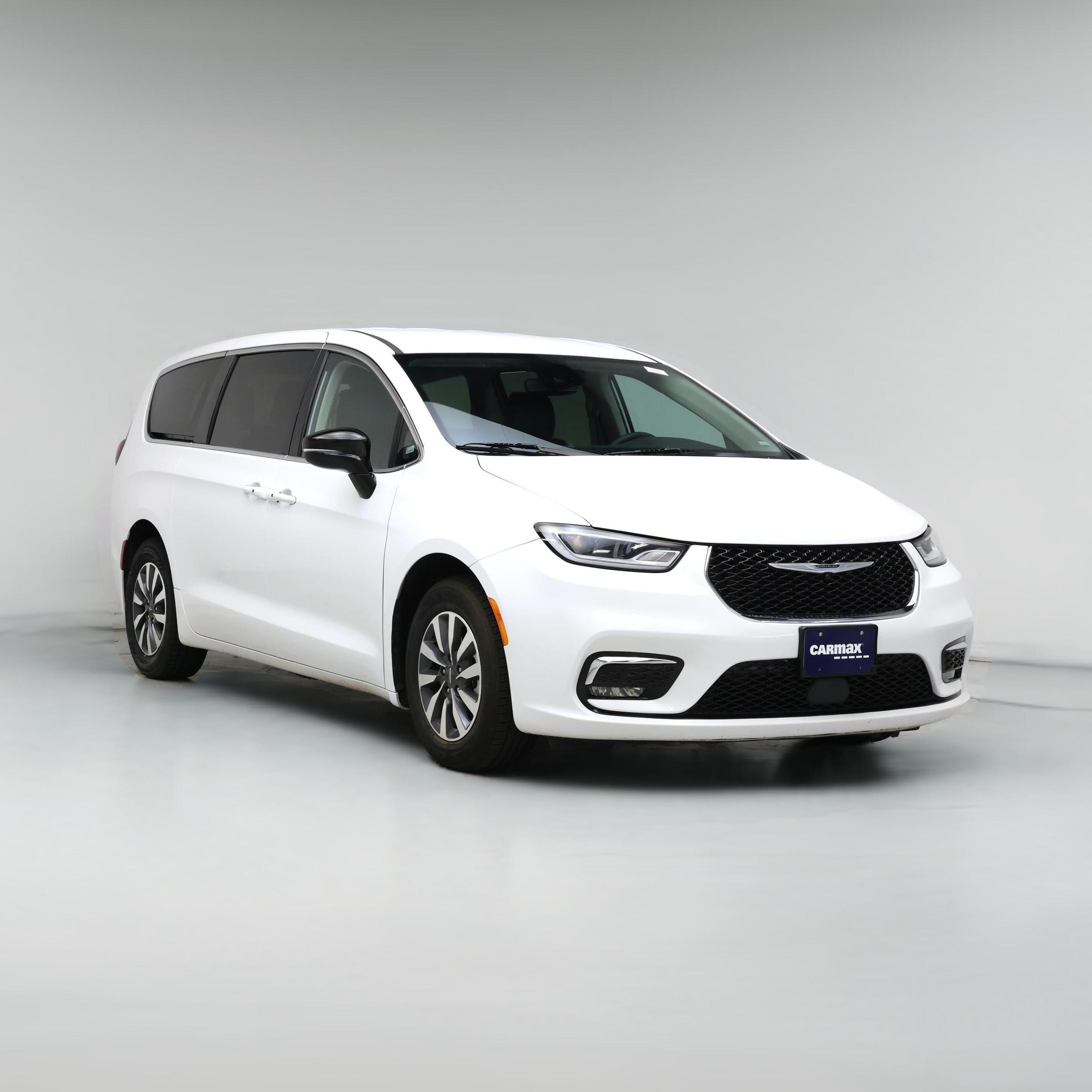 Thumbnail: 2024 Chrysler Pacifica - 1