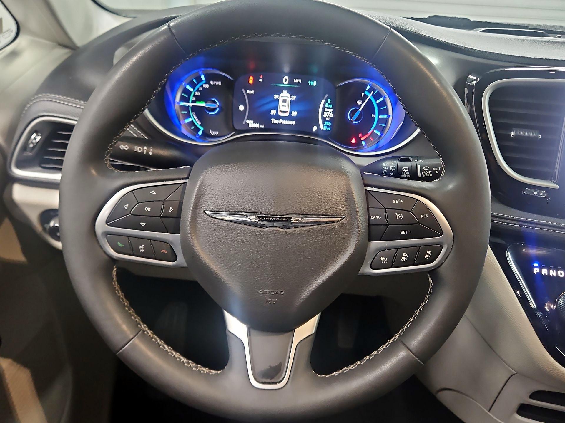 Thumbnail: 2024 Chrysler Pacifica - 10