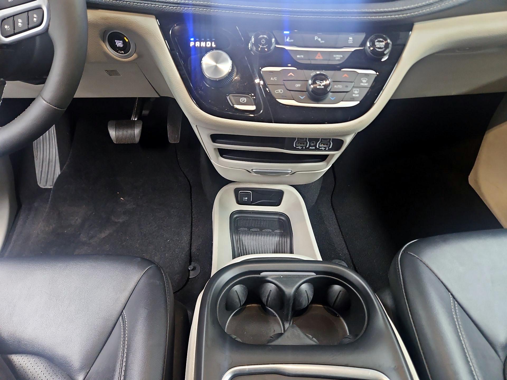 Thumbnail: 2024 Chrysler Pacifica - 18