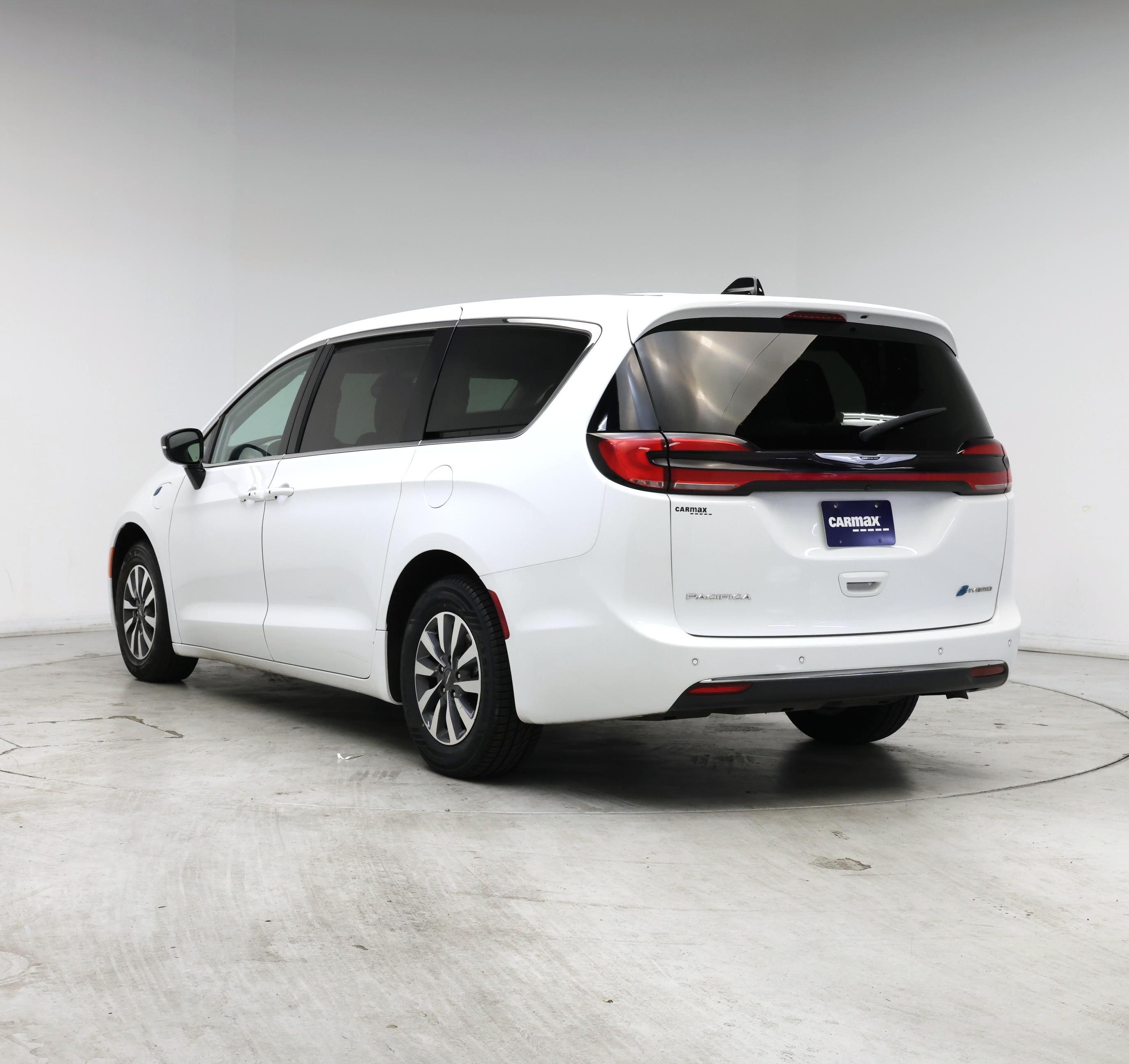 Thumbnail: 2024 Chrysler Pacifica - 2
