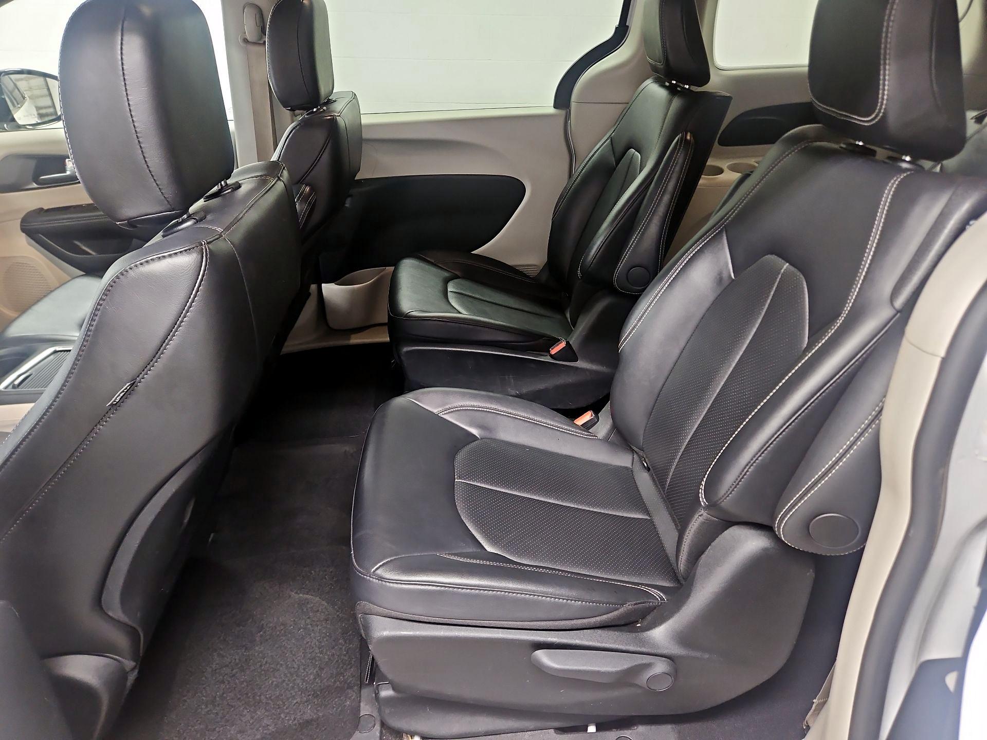Thumbnail: 2024 Chrysler Pacifica - 20