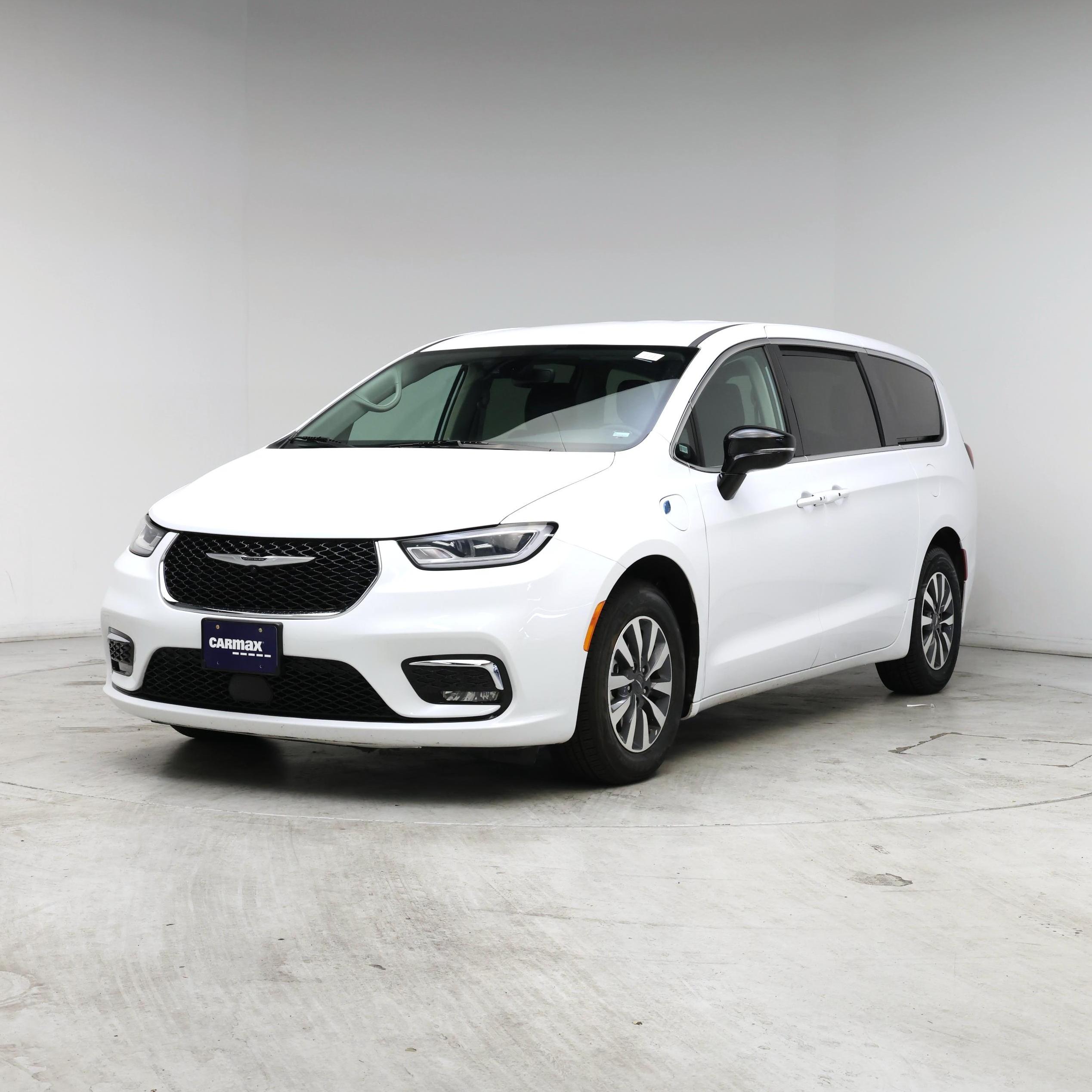 Thumbnail: 2024 Chrysler Pacifica - 4