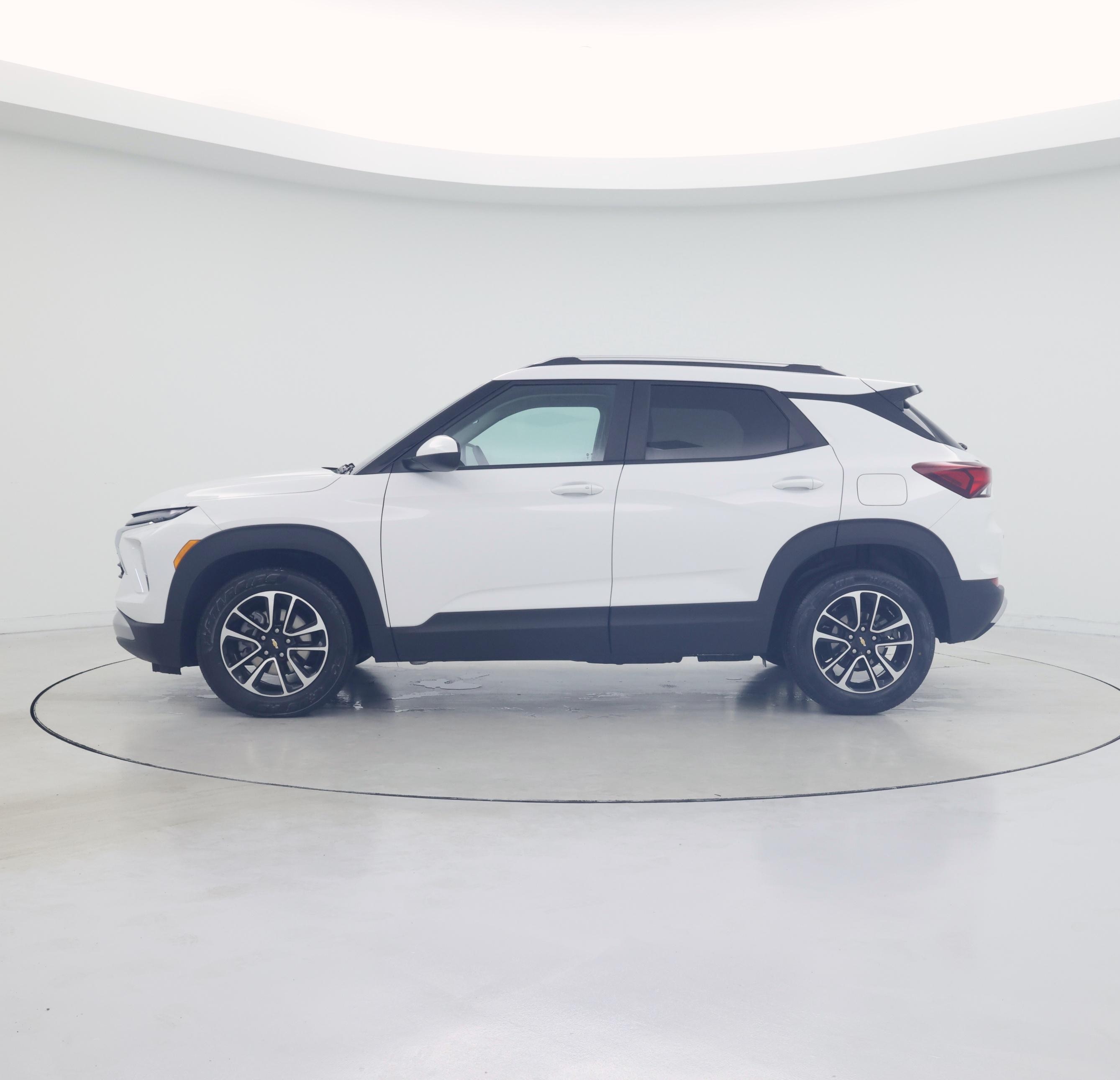 Thumbnail: 2025 Chevrolet TrailBlazer - 3