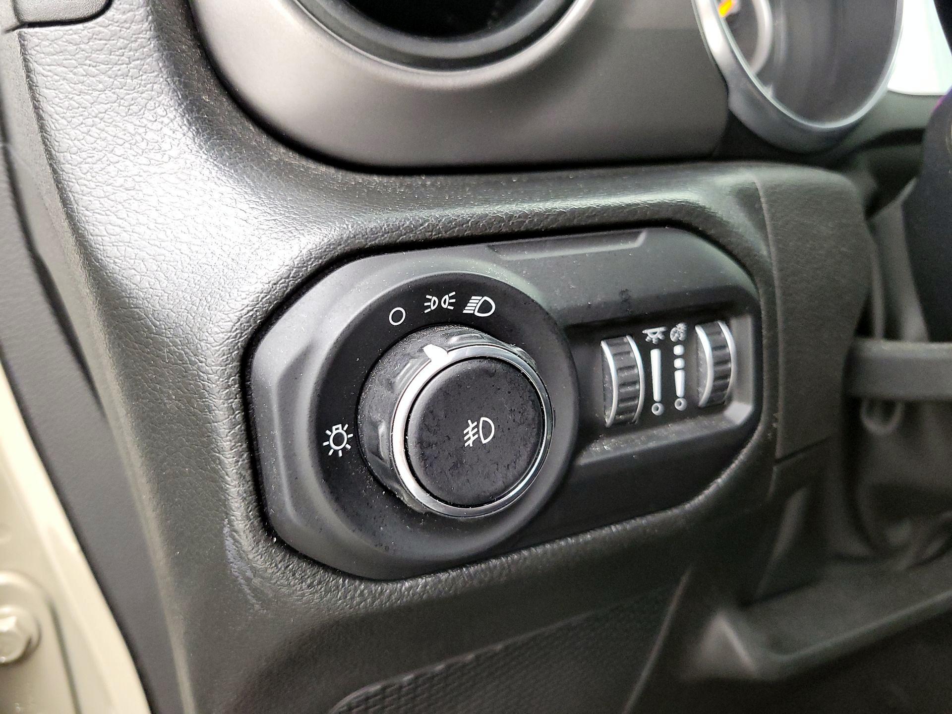 Thumbnail: 2022 Jeep Wrangler - 13