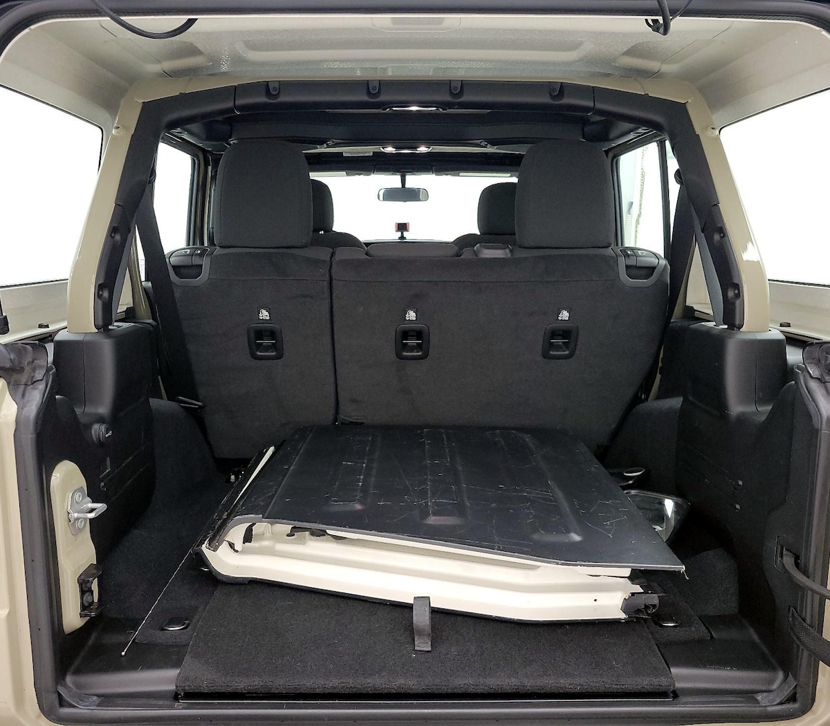 Trunk/Cargo (Seats Up)