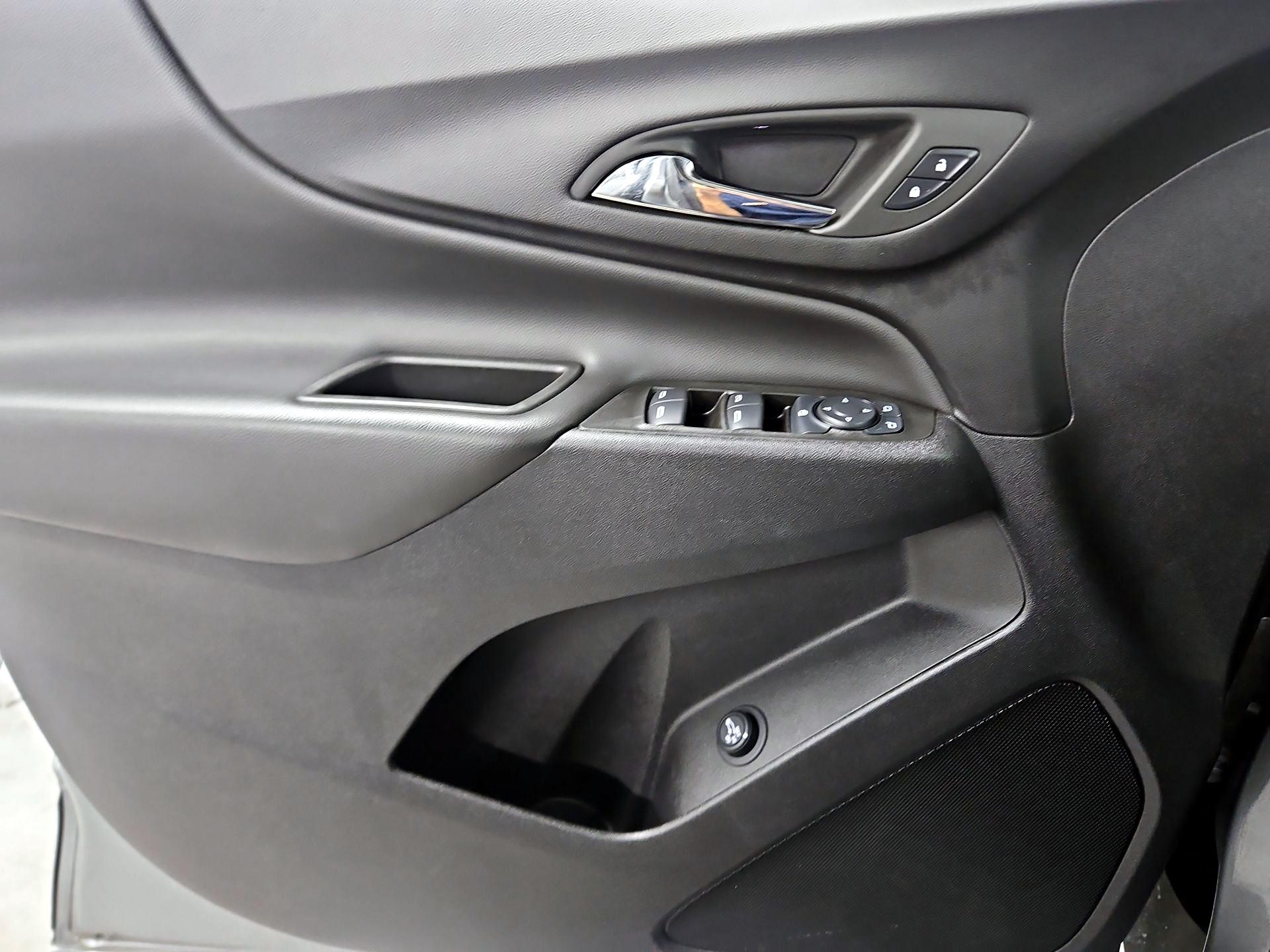 Thumbnail: 2024 Chevrolet Equinox - 12