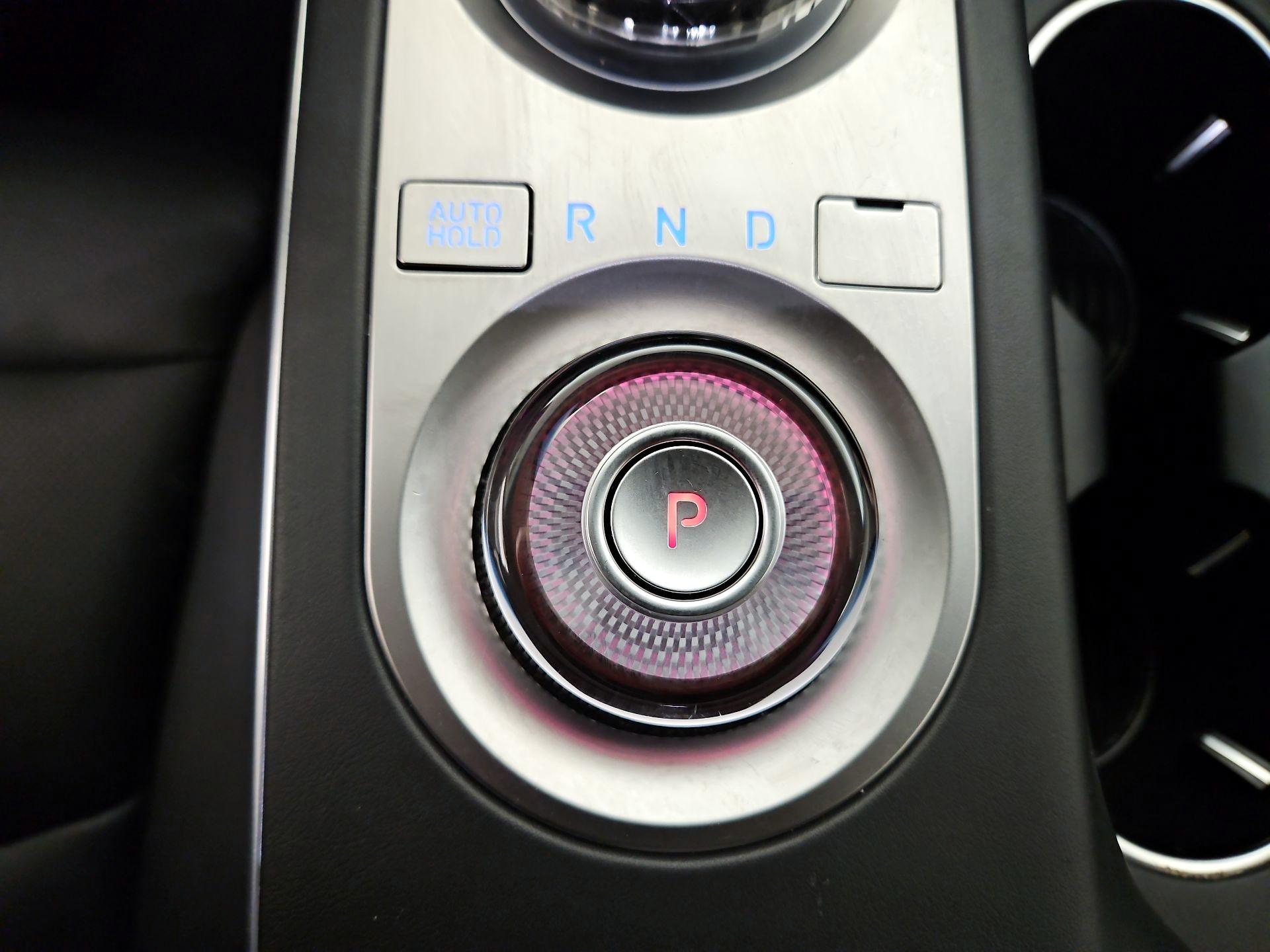 Thumbnail: 2025 Genesis GV70 - 18