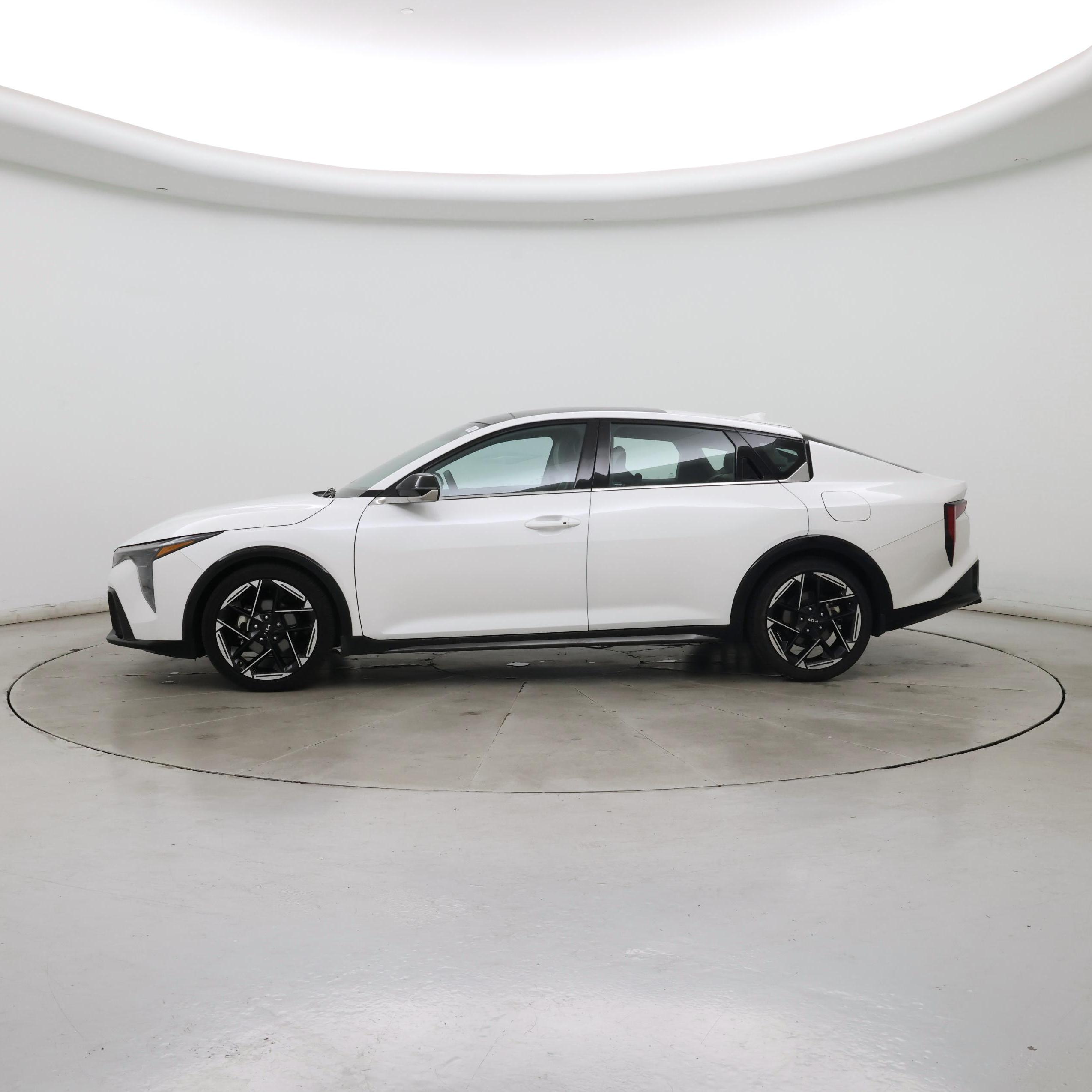 Thumbnail: 2025 Kia K4 - 3