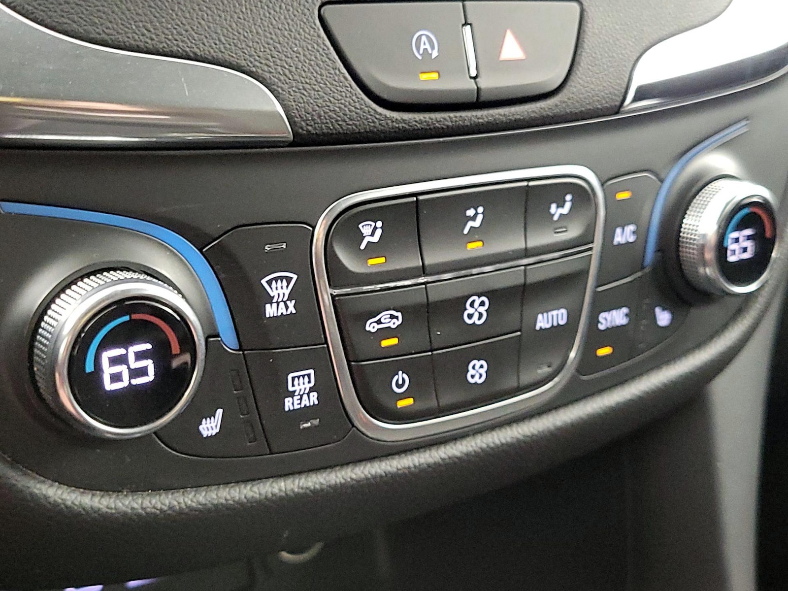 2024 Chevrolet Equinox LT - Photo 17