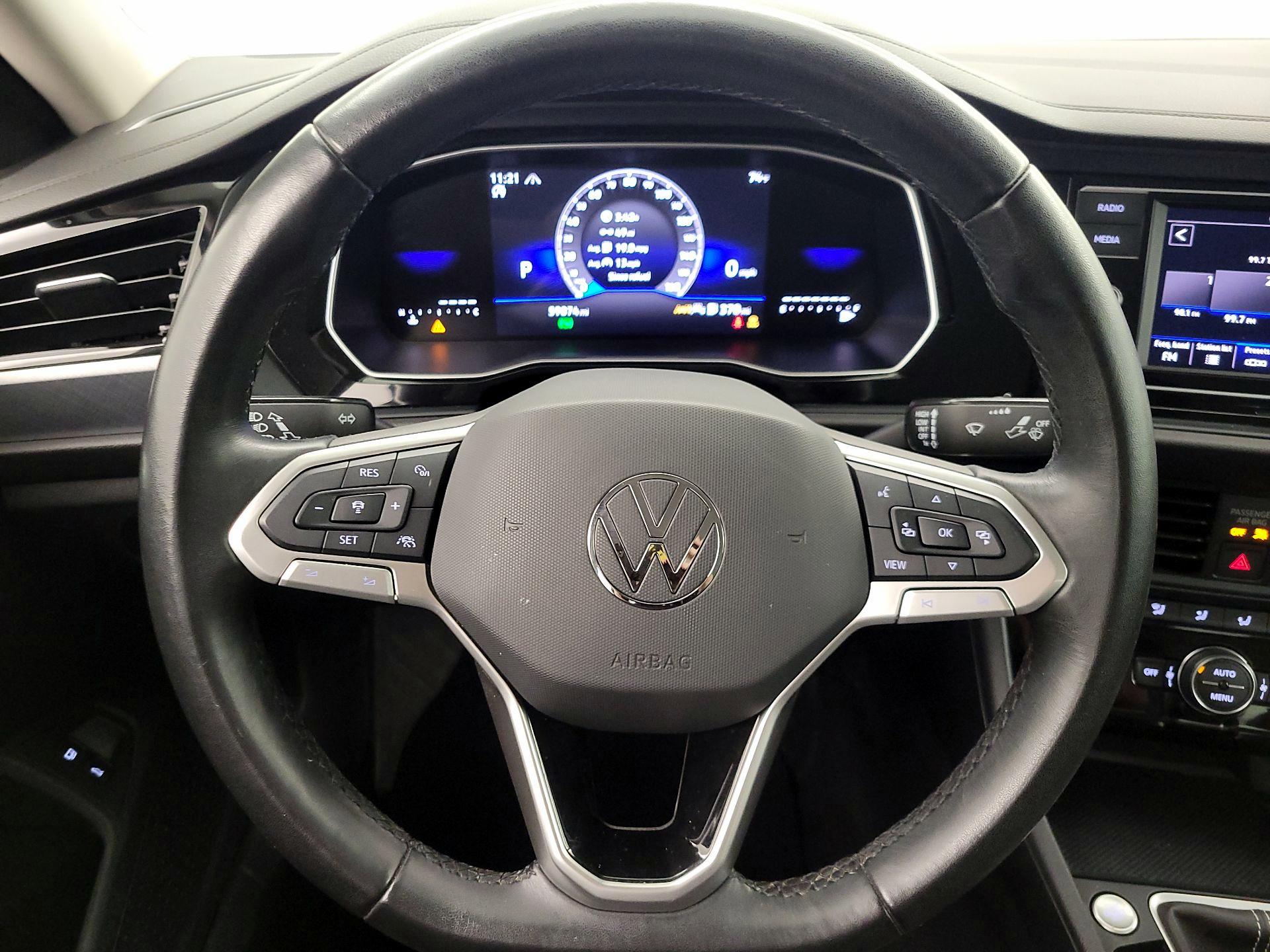 Thumbnail: 2024 Volkswagen Jetta - 10