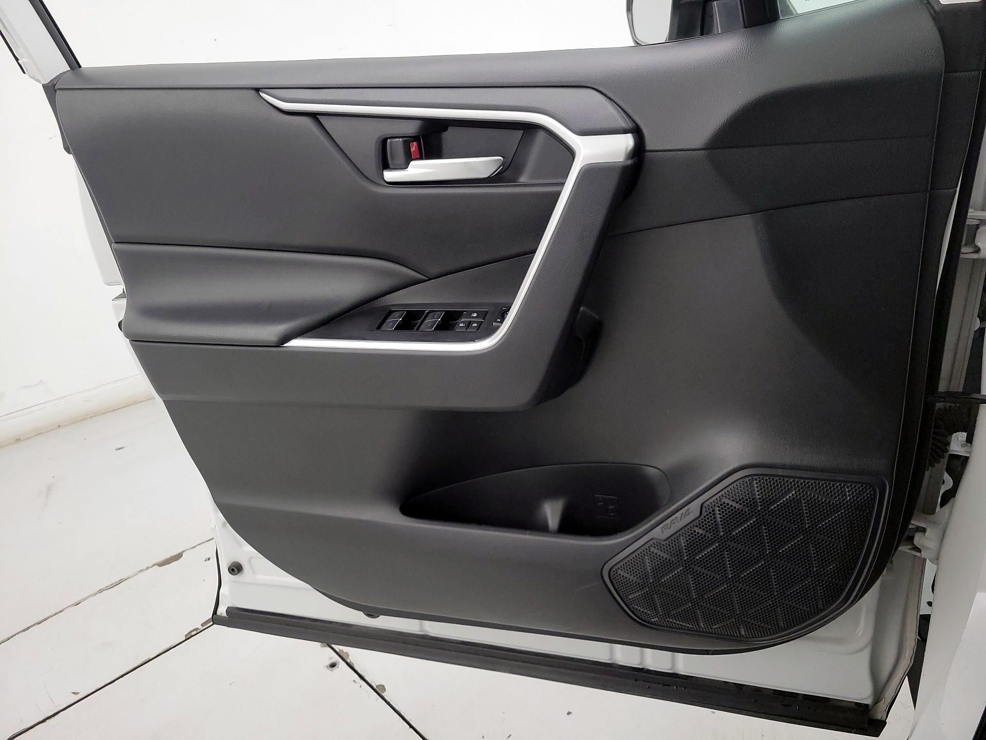 Thumbnail: 2024 Toyota RAV4 - 12